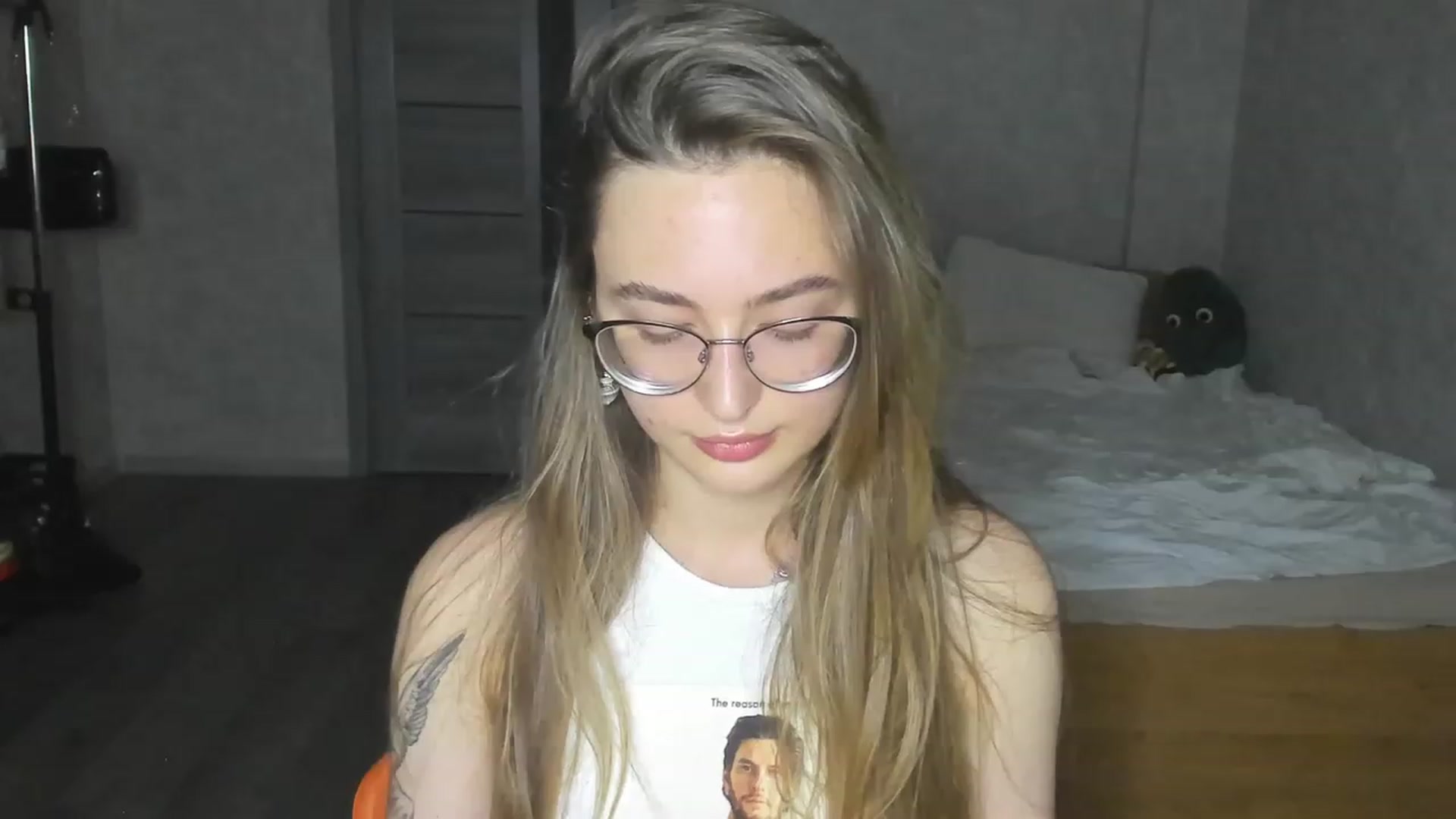Gallery image thumbnail from Pale_Mara's myfreecams stream on, 06/10/2023, 21:14 image 18 of 20