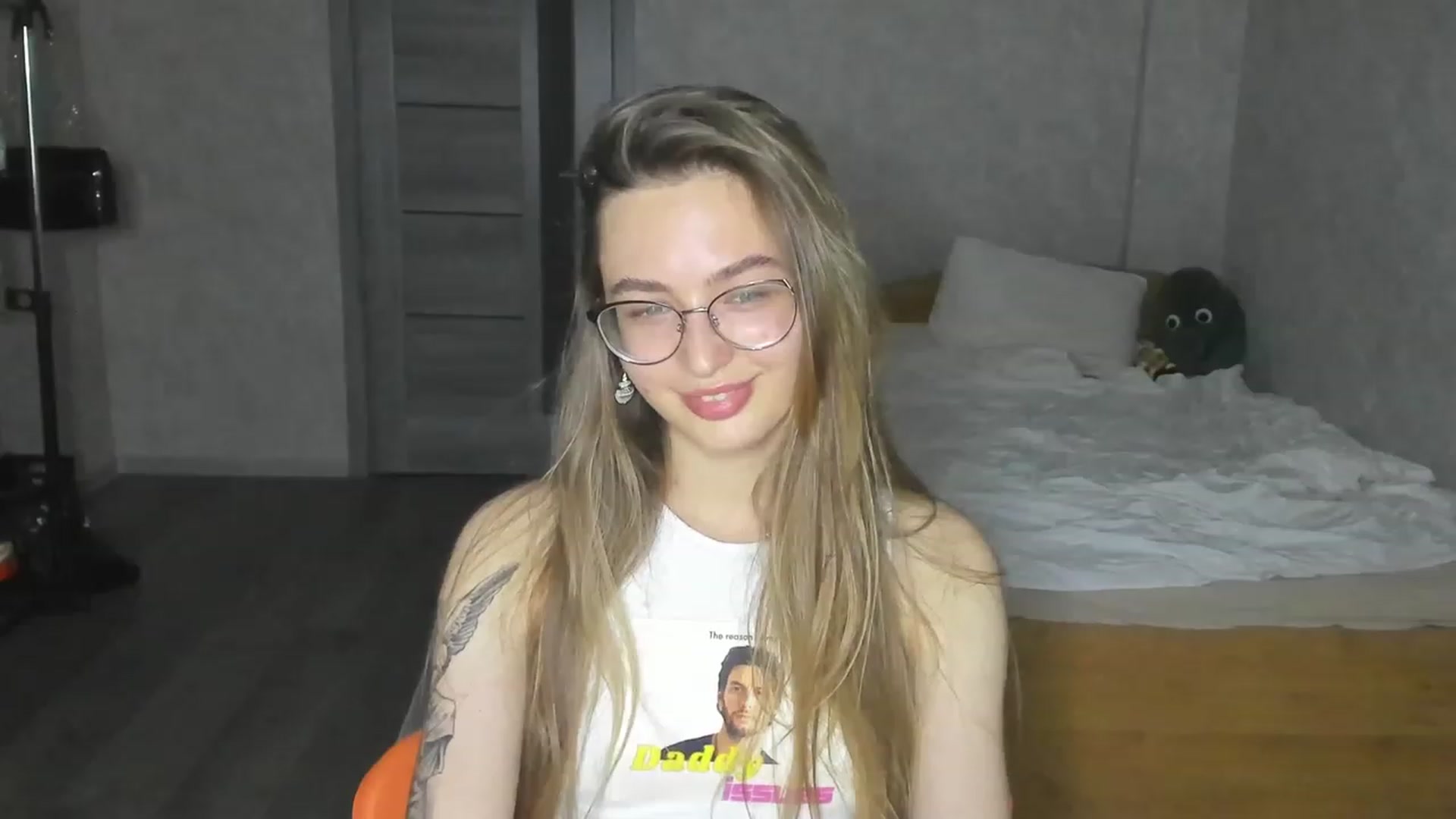 Gallery image thumbnail from Pale_Mara's myfreecams stream on, 06/10/2023, 21:14 image 17 of 20