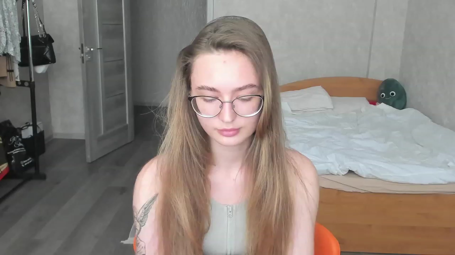 Gallery image thumbnail from Pale_Mara's myfreecams stream on, 06/13/2023, 12:04 image 12 of 20
