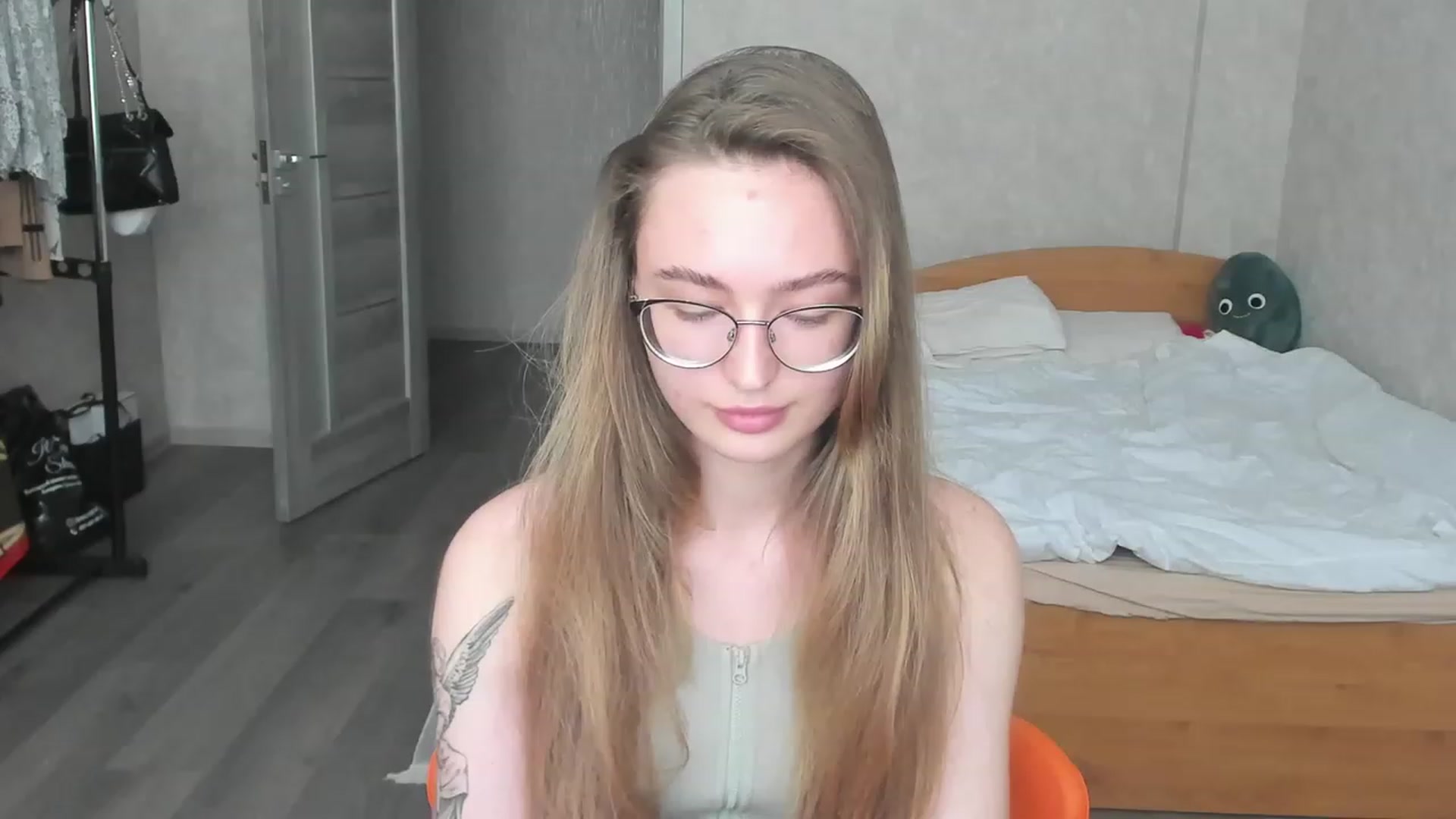 Gallery image thumbnail from Pale_Mara's myfreecams stream on, 06/13/2023, 12:04 image 13 of 20