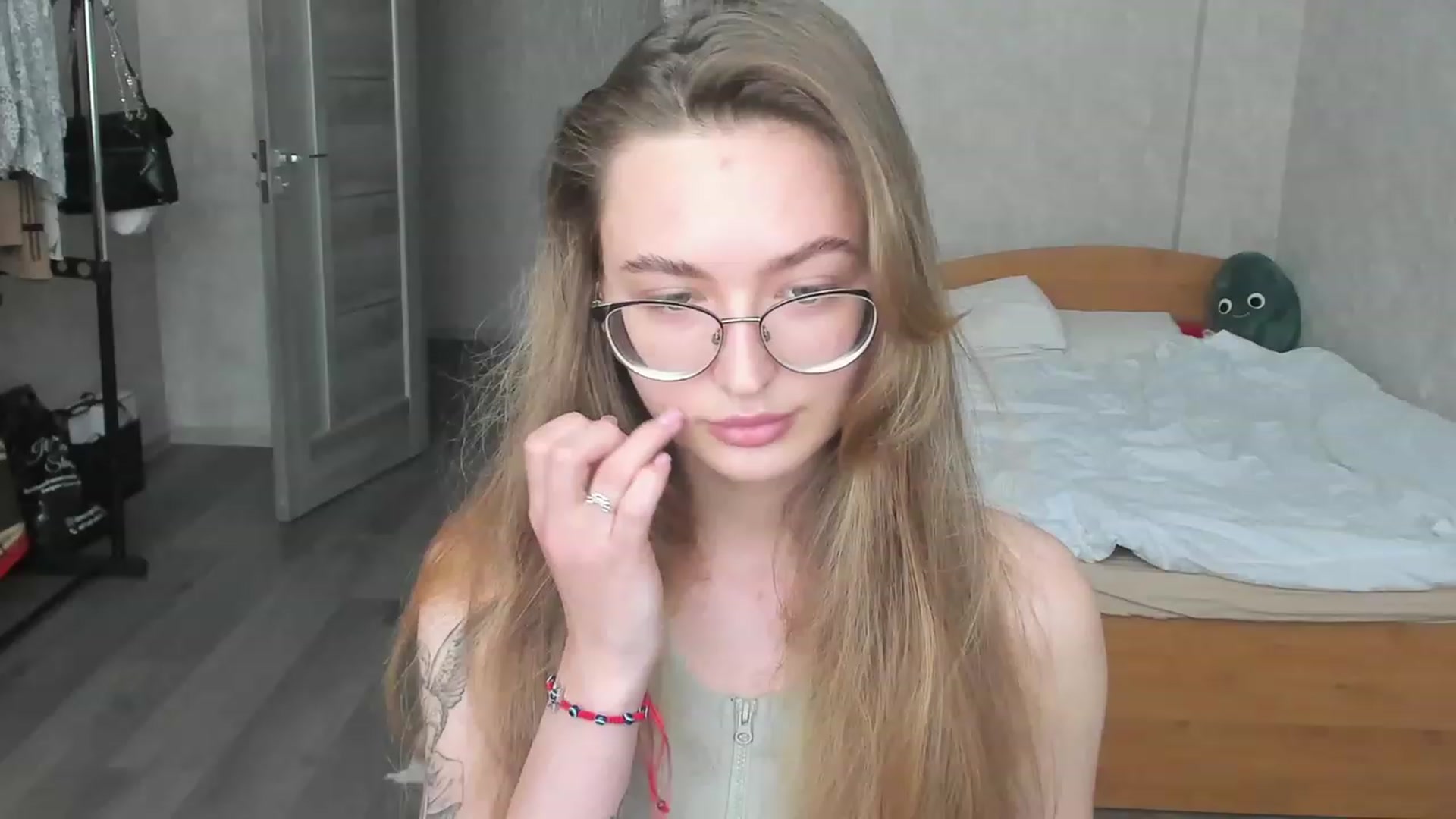 Gallery image thumbnail from Pale_Mara's myfreecams stream on, 06/13/2023, 12:04 image 17 of 20