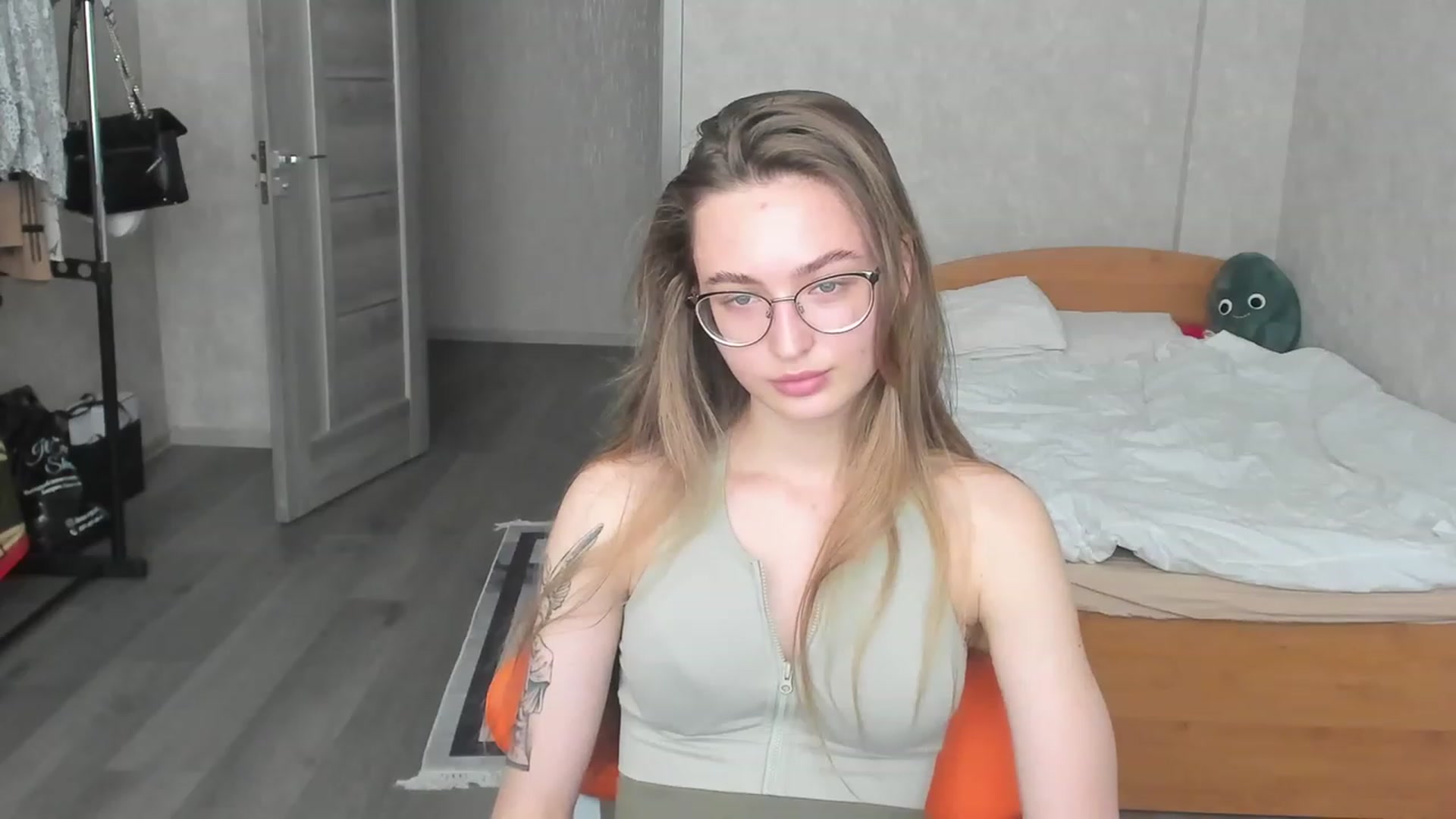 Gallery image thumbnail from Pale_Mara's myfreecams stream on, 06/13/2023, 12:27 image 14 of 20