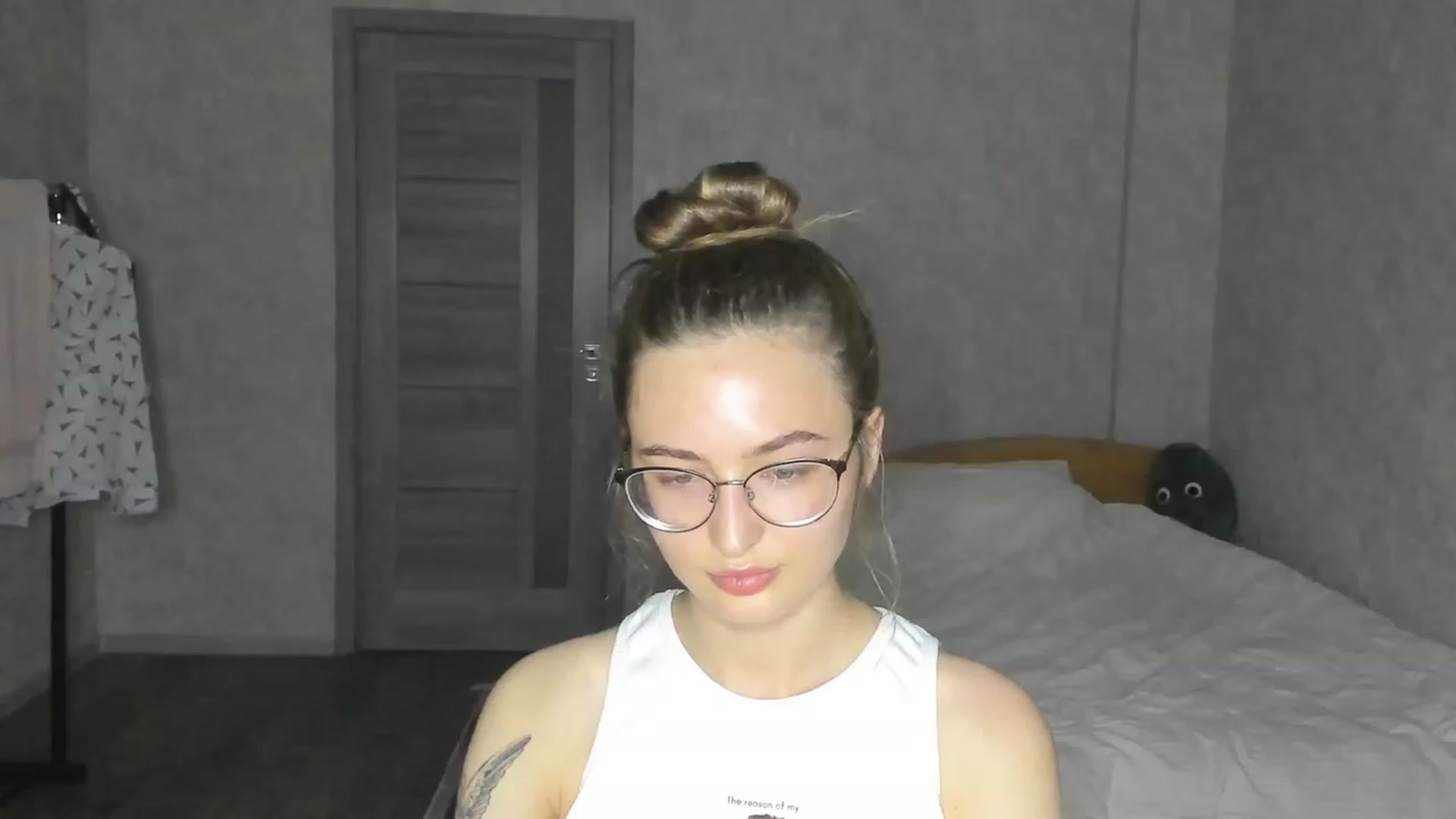 Gallery image thumbnail from Pale_Mara's myfreecams stream on, 06/16/2023, 19:33 image 6 of 20