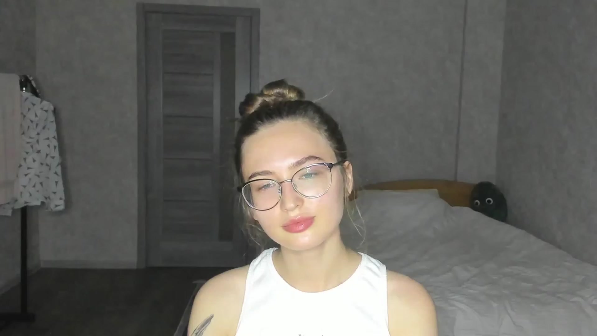 Gallery image thumbnail from Pale_Mara's myfreecams stream on, 06/16/2023, 19:33 image 8 of 20