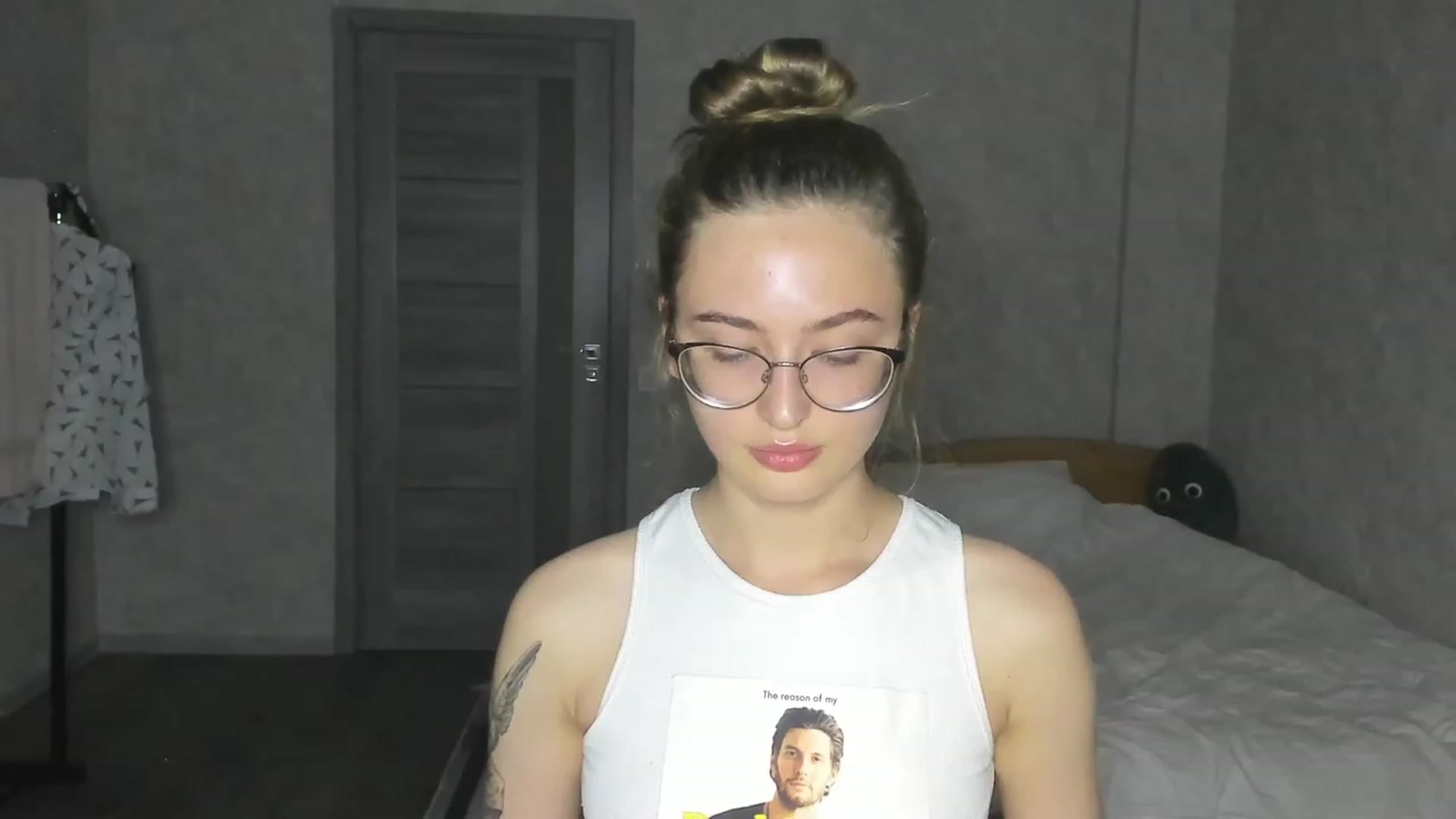 Gallery image thumbnail from Pale_Mara's myfreecams stream on, 06/16/2023, 19:33 image 18 of 20