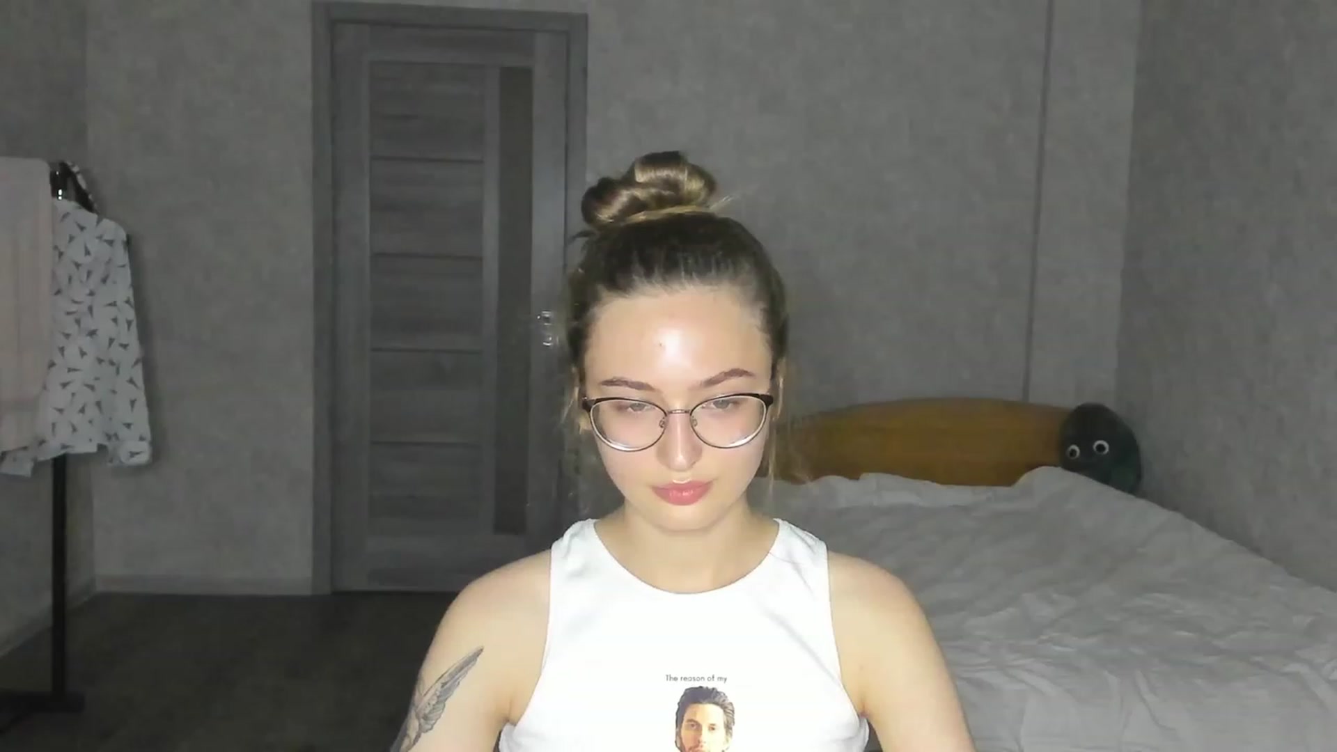 Gallery image thumbnail from Pale_Mara's myfreecams stream on, 06/16/2023, 20:32 image 10 of 20