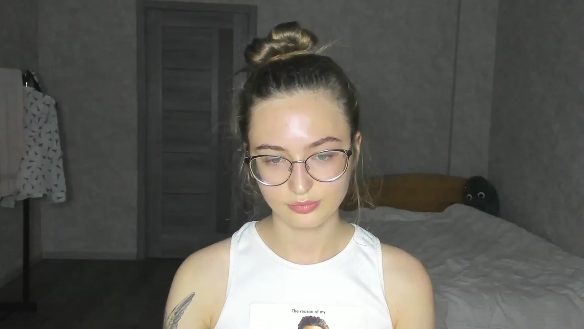 Gallery image thumbnail from Pale_Mara's myfreecams stream on, 06/16/2023, 20:32 image 16 of 20