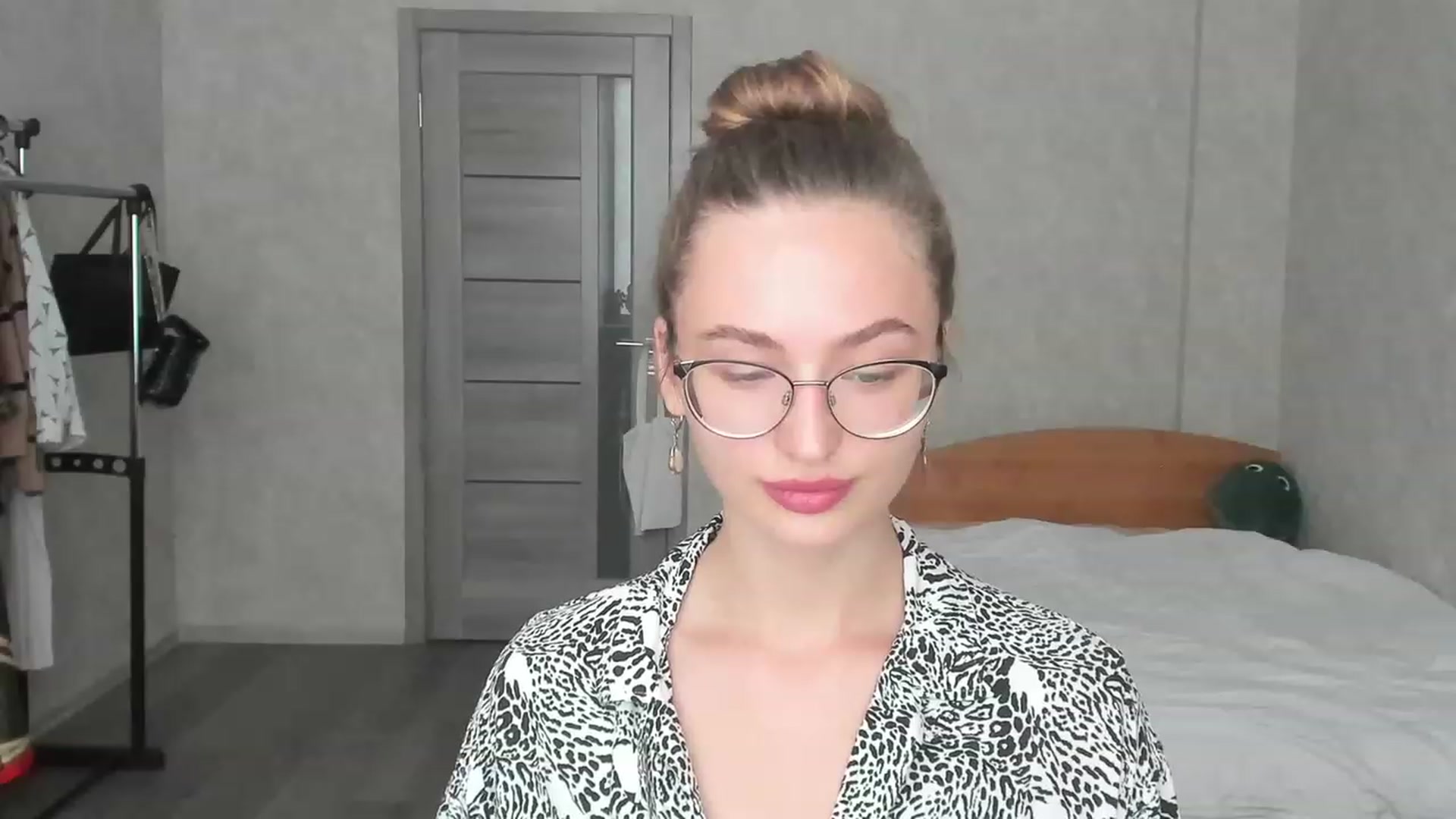 Gallery image thumbnail from Pale_Mara's myfreecams stream on, 06/21/2023, 14:24 image 15 of 20