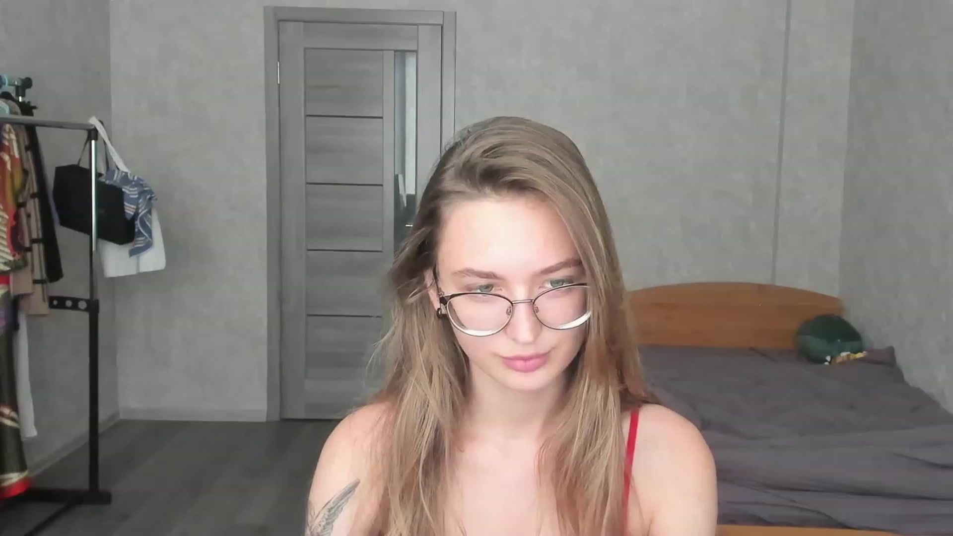 Gallery image thumbnail from Pale_Mara's myfreecams stream on, 06/28/2023, 13:36 image 5 of 20