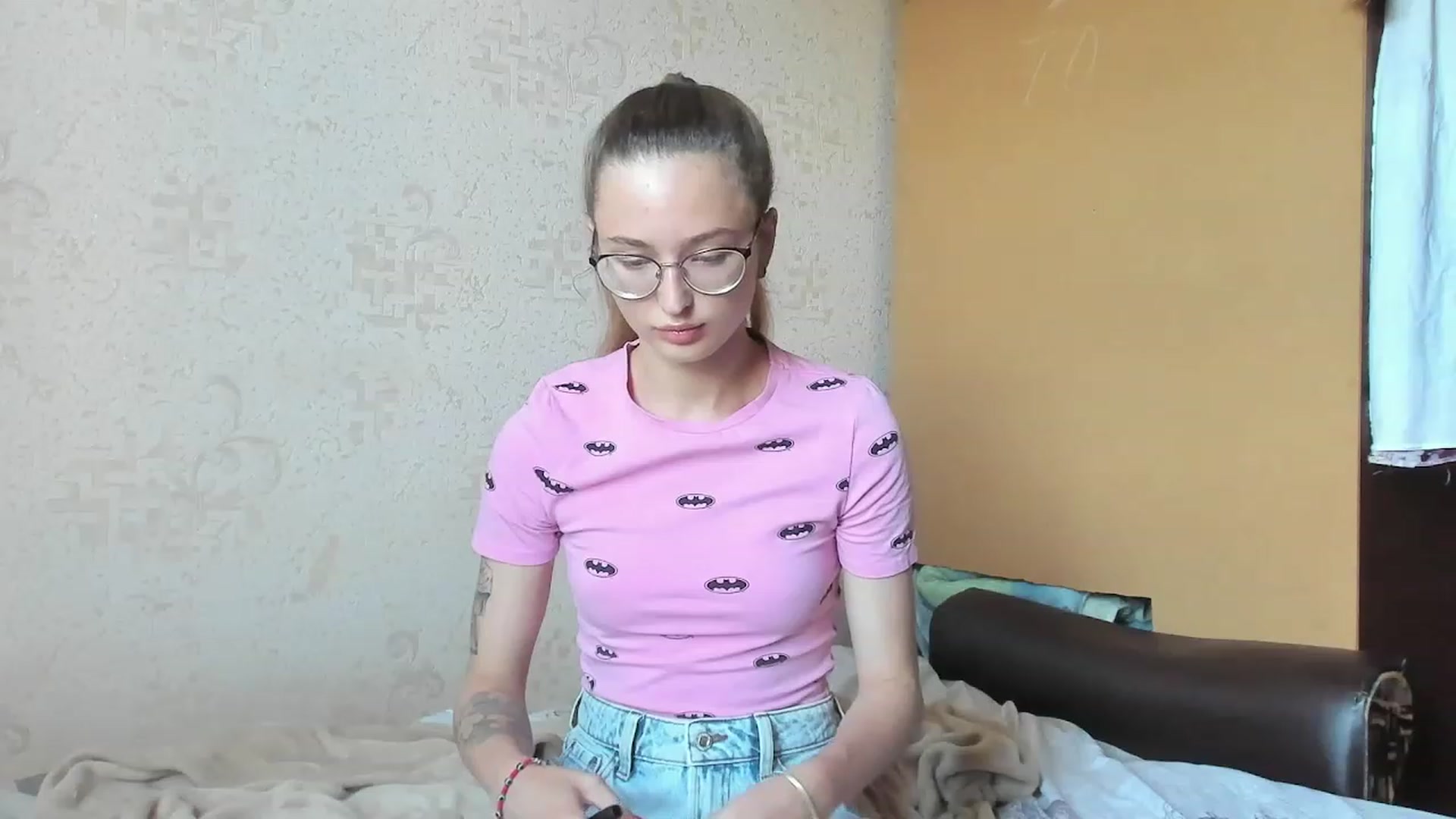 Gallery image thumbnail from Pale_Mara's myfreecams stream on, 07/10/2023, 16:59 image 10 of 20