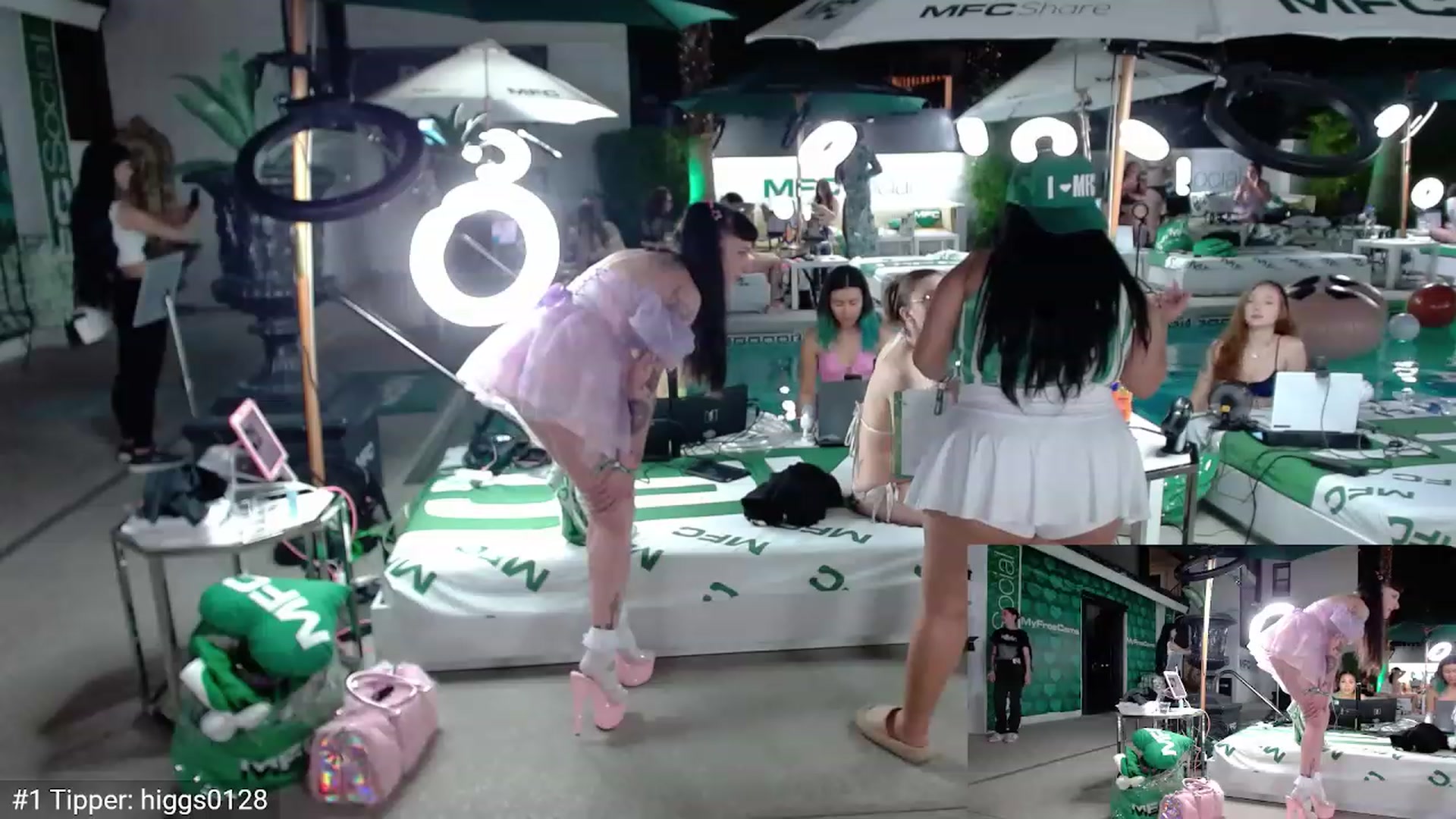 Gallery image thumbnail from Pam4TV's myfreecams stream on, 05/23/2023, 04:31 image 8 of 20