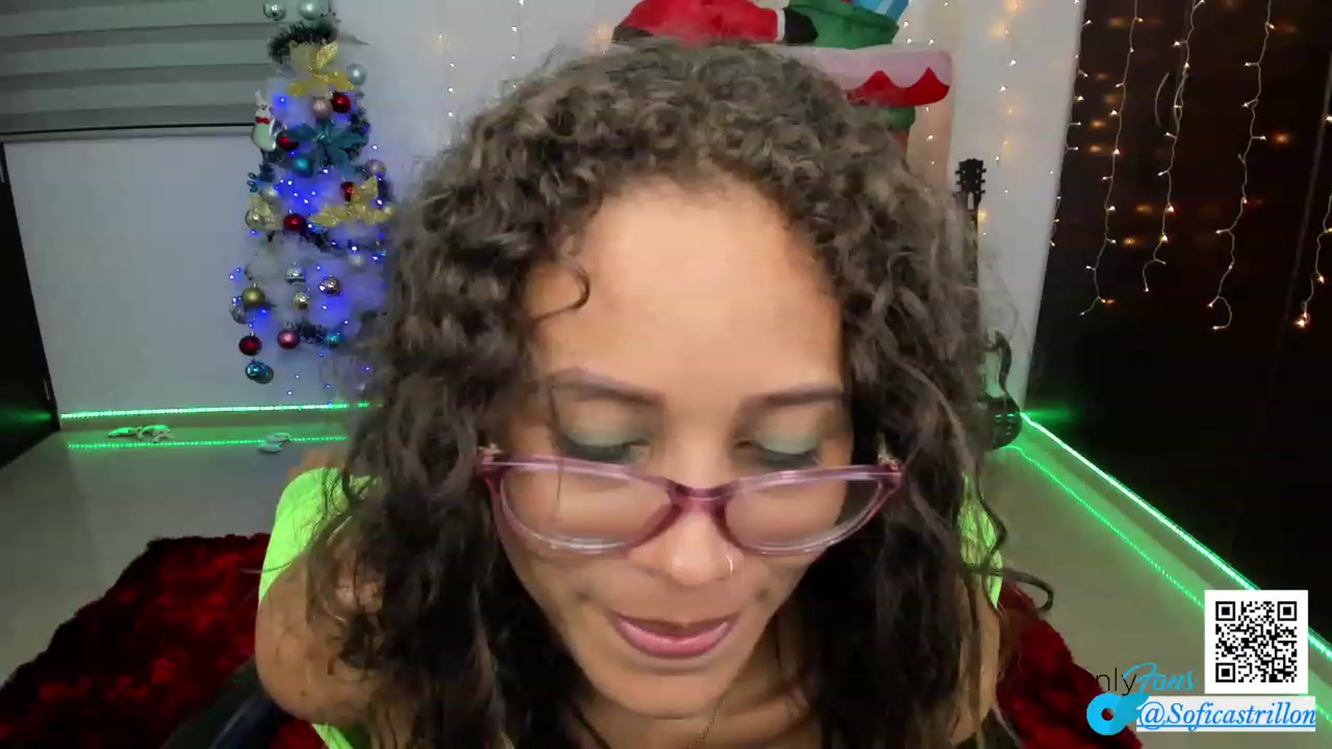 Gallery image thumbnail from Pamcute_'s myfreecams stream on, 12/16/2022, 05:48 image 3 of 20