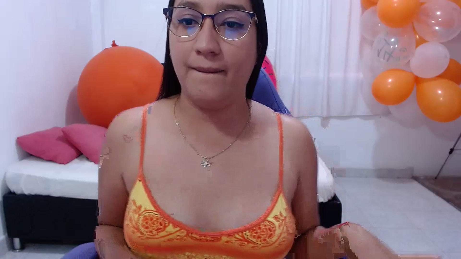 Gallery image thumbnail from Pamela03's myfreecams stream on, 07/13/2023, 17:09 image 8 of 20