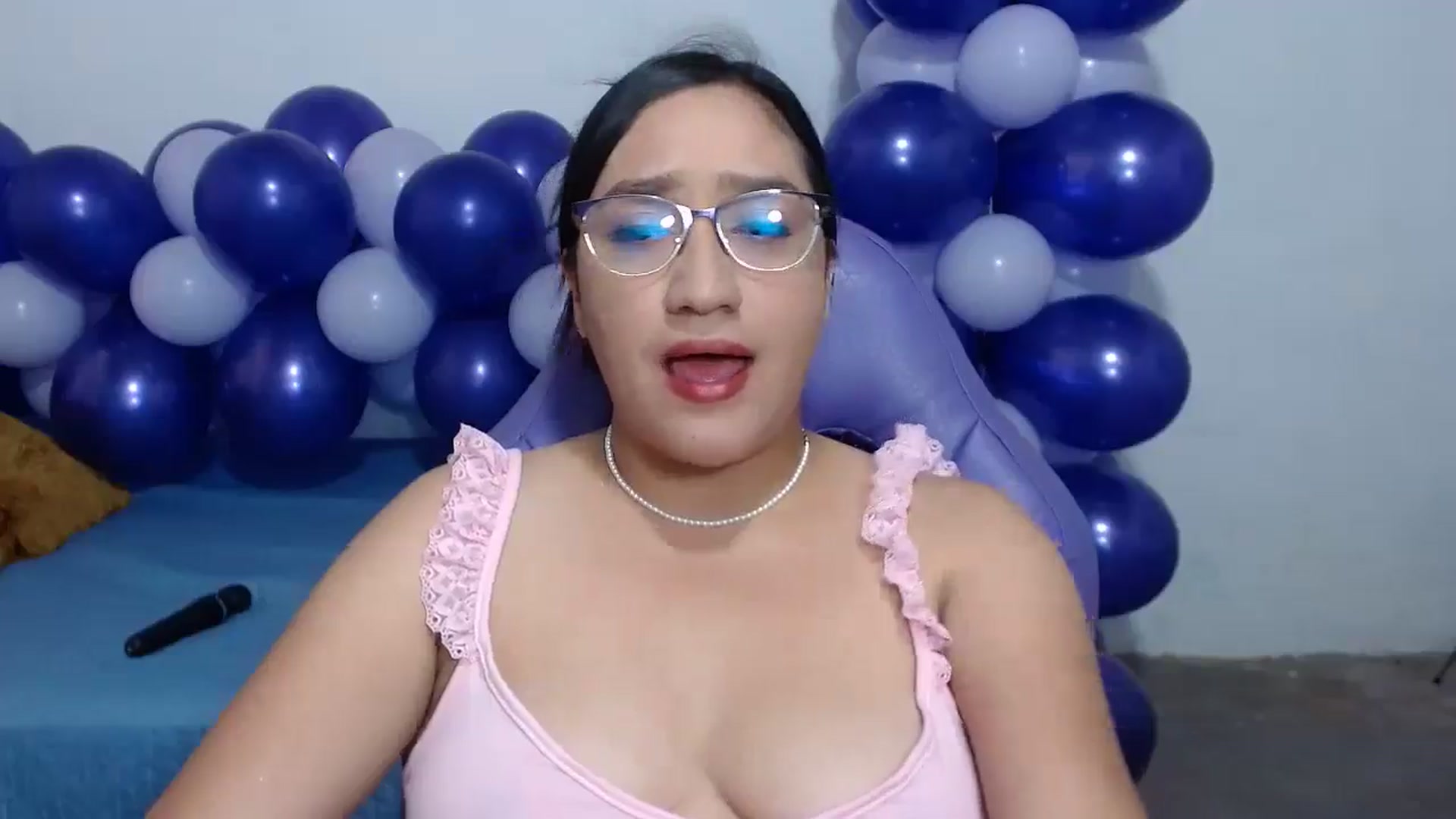 Gallery image thumbnail from Pamela03's myfreecams stream on, 06/02/2024, 19:35 image 5 of 20