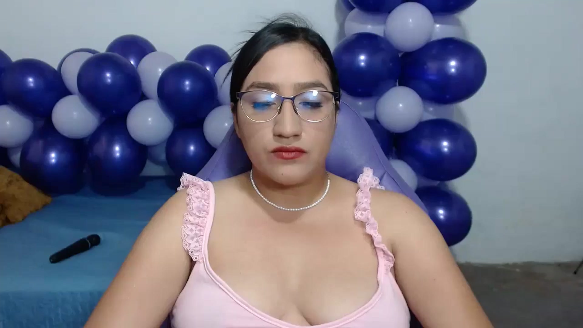 Gallery image thumbnail from Pamela03's myfreecams stream on, 06/02/2024, 19:35 image 4 of 20