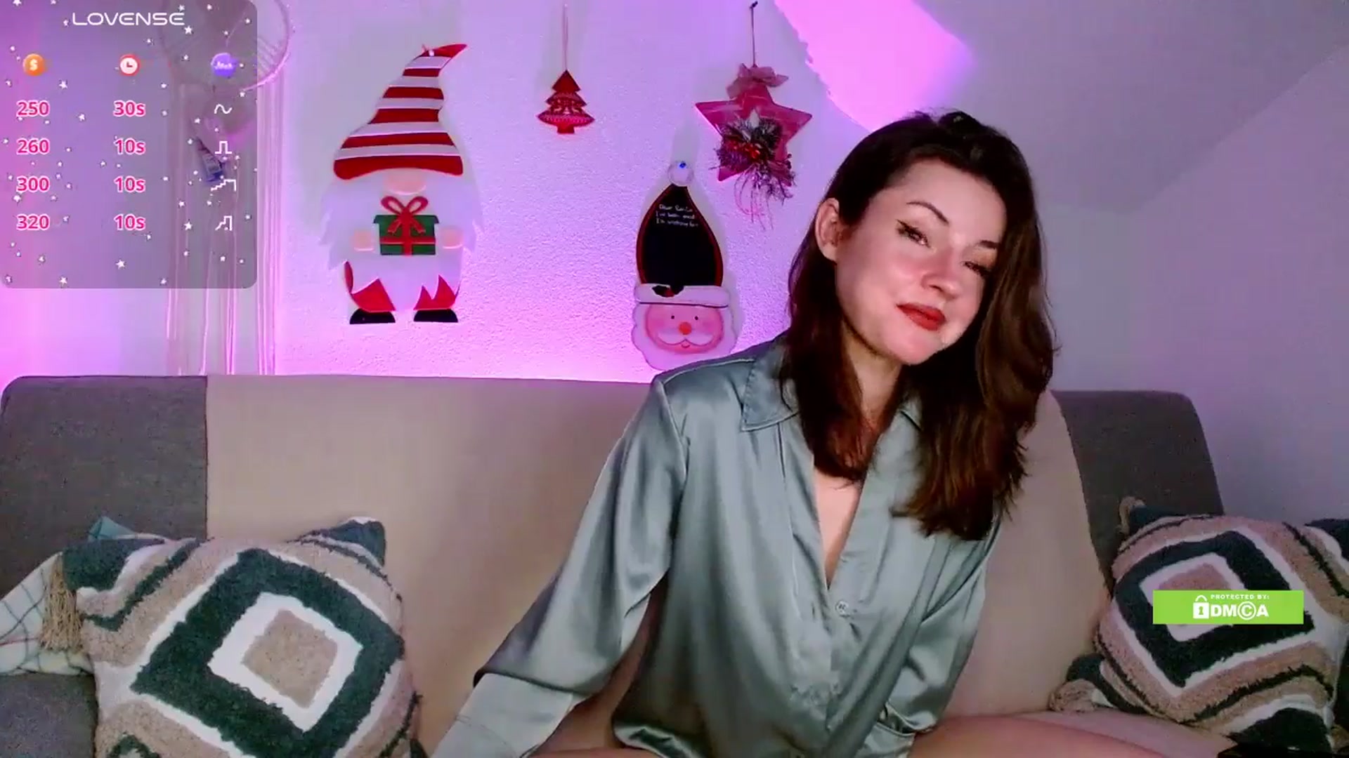 Gallery image thumbnail from PamelaLogan's myfreecams stream on, 12/29/2025, 22:14 image 18 of 20