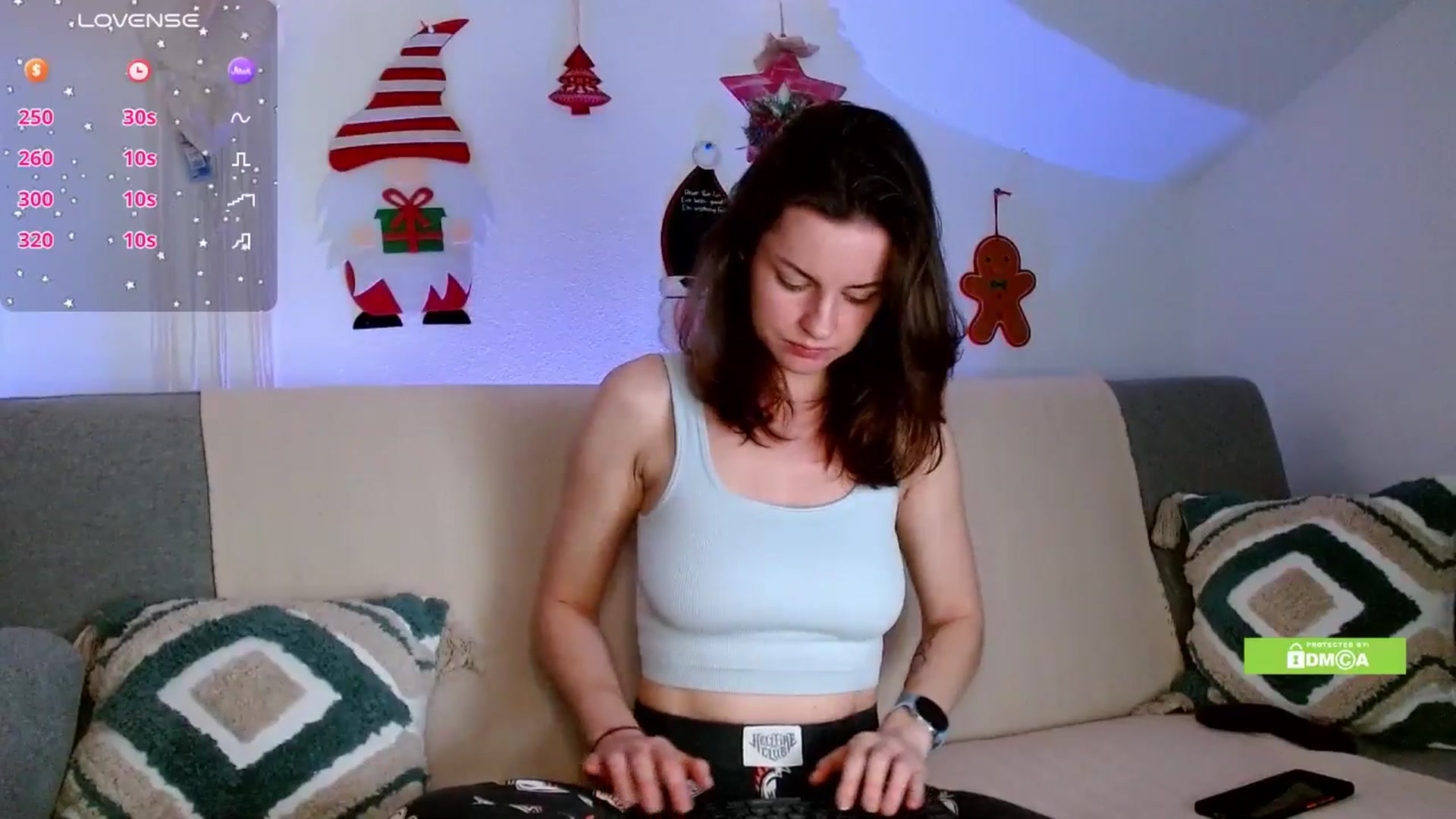 Gallery image thumbnail from PamelaLogan's myfreecams stream on, 12/31/2025, 21:57 image 3 of 20