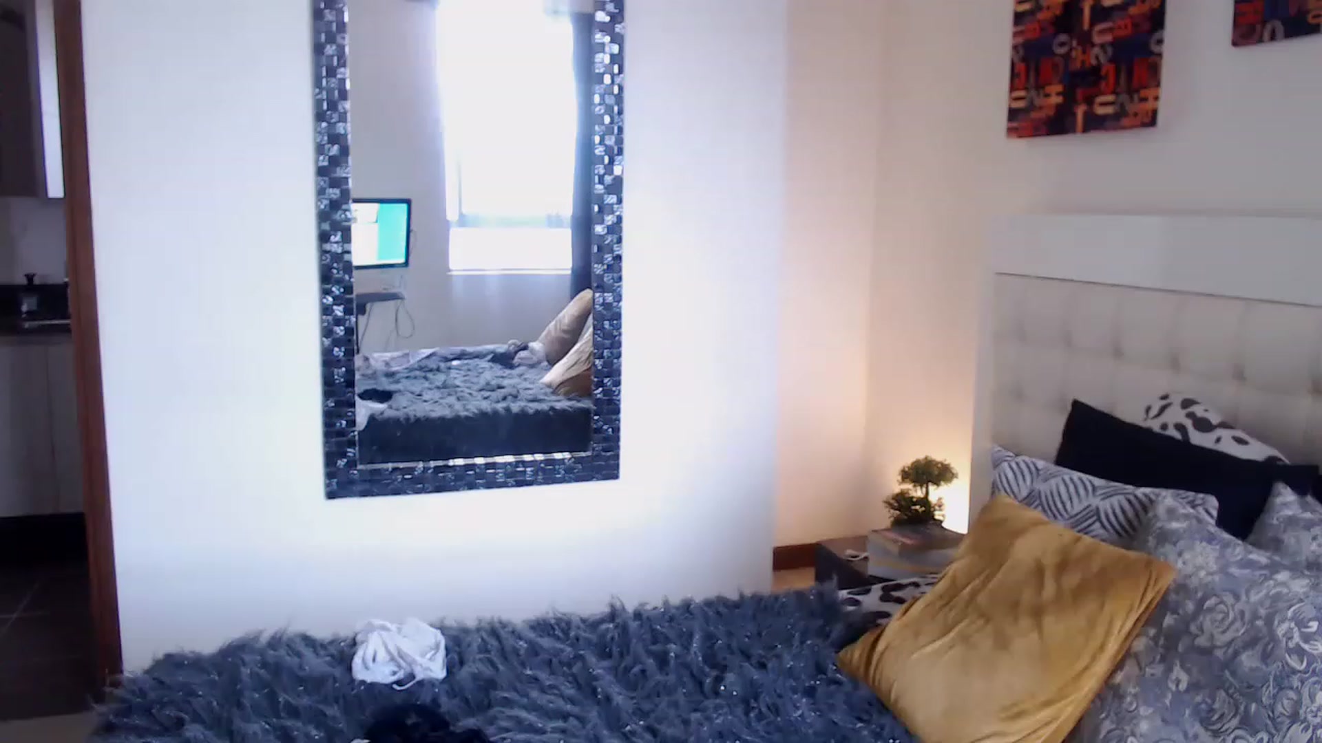 Gallery image thumbnail from Pamelas_'s myfreecams stream on, 11/16/2022, 21:33 image 7 of 20