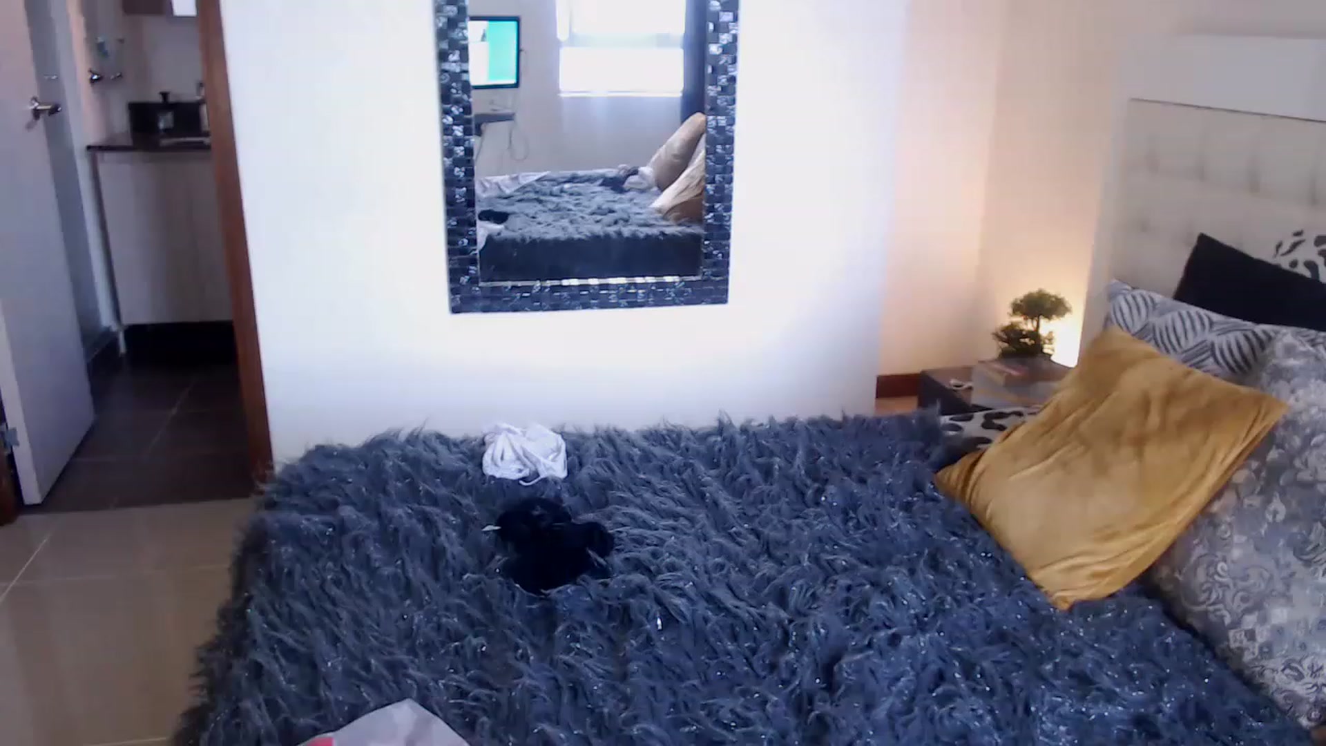 Gallery image thumbnail from Pamelas_'s myfreecams stream on, 11/16/2022, 21:33 image 6 of 20
