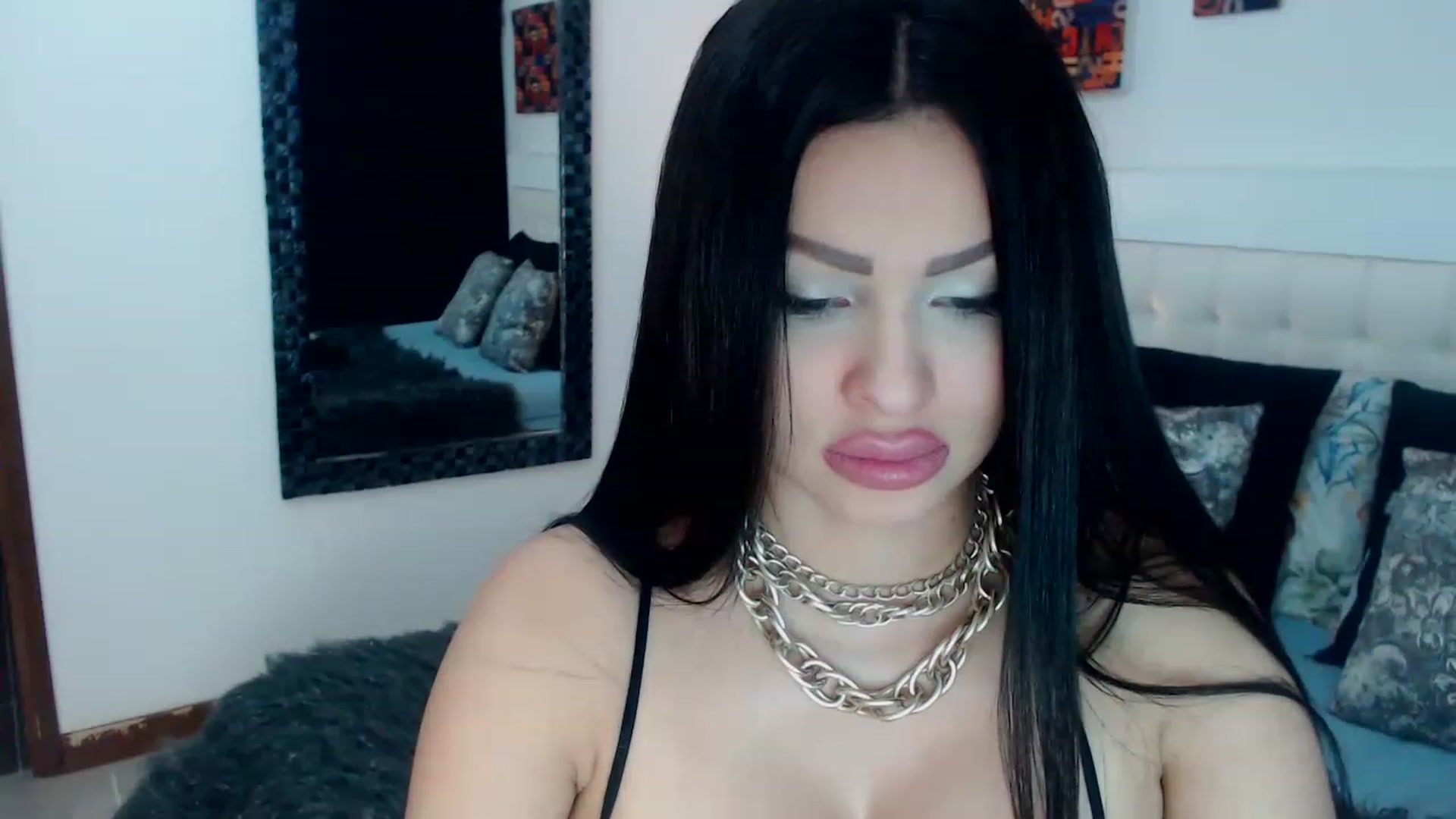 Gallery image thumbnail from Pamelas_'s myfreecams stream on, 01/11/2023, 24:03 image 8 of 20