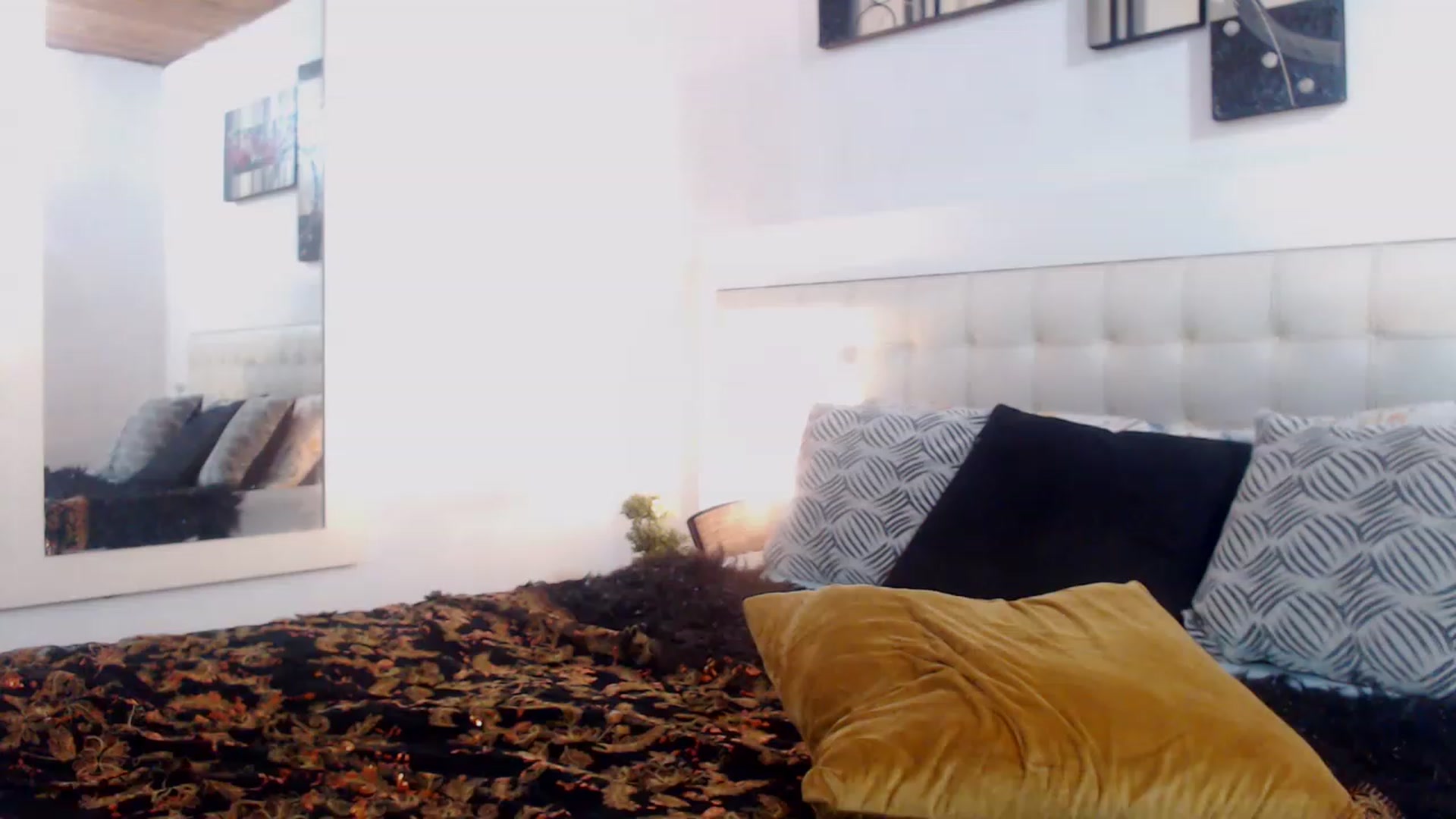 Gallery image thumbnail from Pamelas_'s myfreecams stream on, 06/15/2023, 24:16 image 12 of 20
