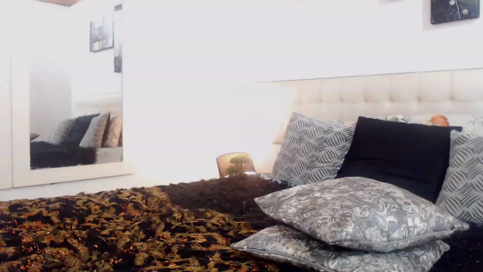 Gallery image thumbnail from Pamelas_'s myfreecams stream on, 06/25/2023, 19:41 image 18 of 20