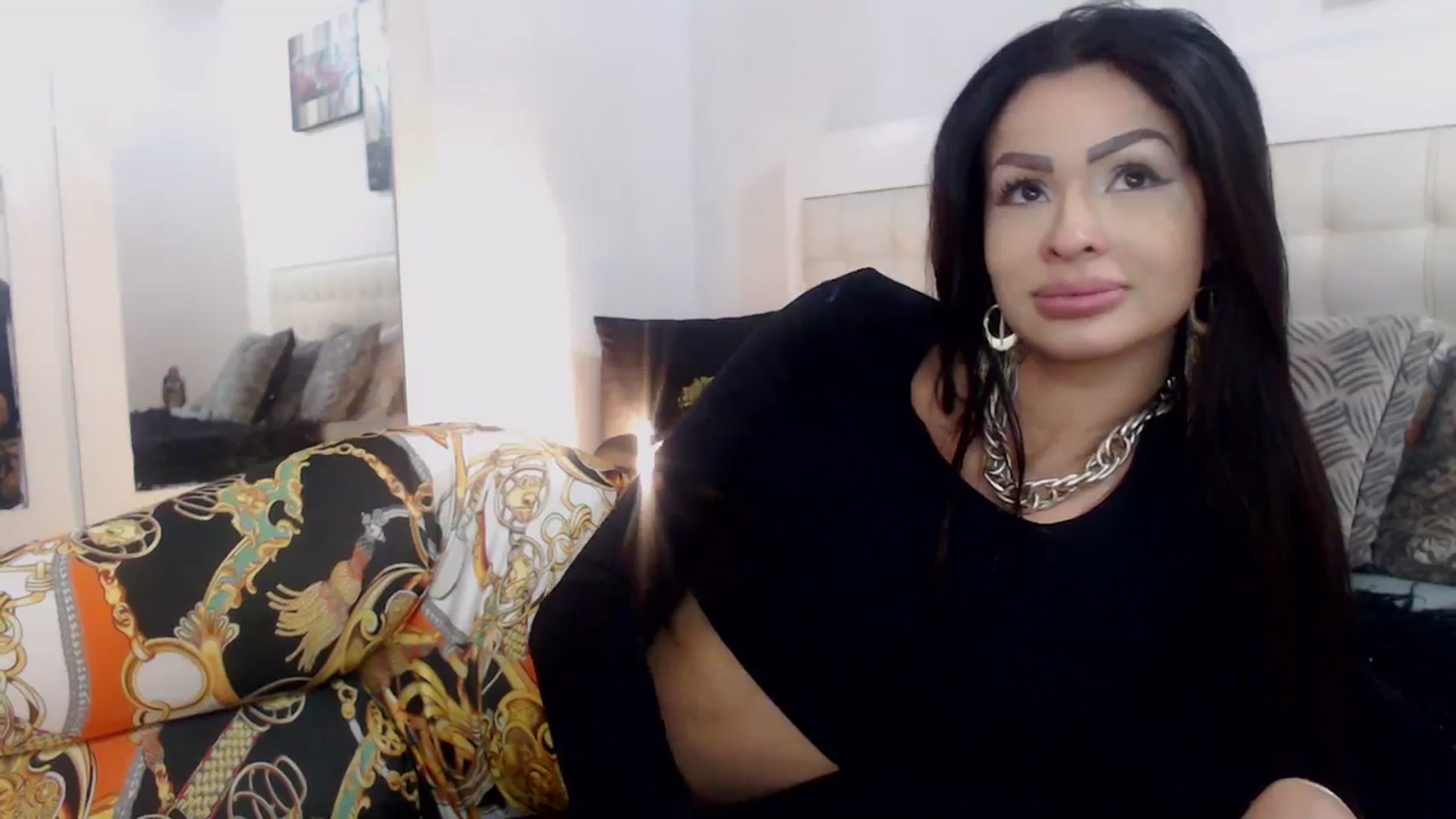 Gallery image thumbnail from Pamelas_'s myfreecams stream on, 12/26/2023, 24:01 image 14 of 20