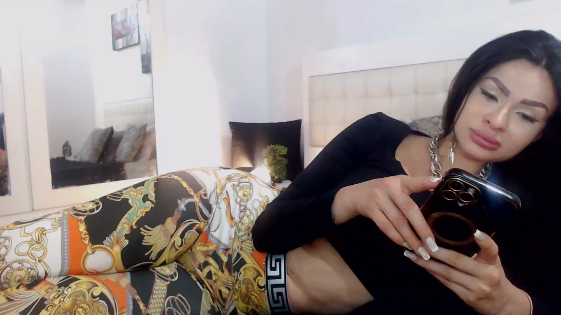 Gallery image thumbnail from Pamelas_'s myfreecams stream on, 12/26/2023, 24:01 image 6 of 20