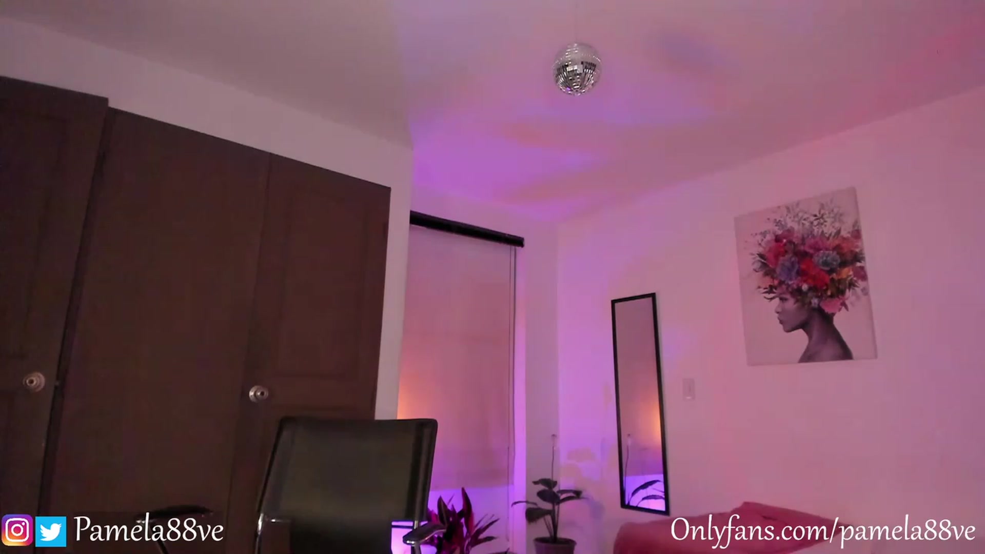 Gallery image thumbnail from Pamelavelez's myfreecams stream on, 03/07/2023, 01:00 image 20 of 20