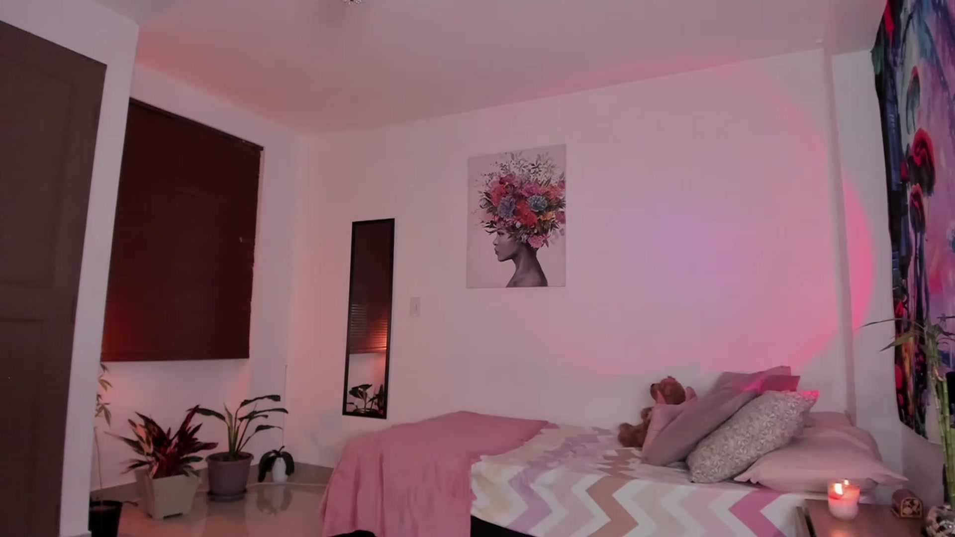Gallery image thumbnail from Pamelavelez's myfreecams stream on, 03/13/2023, 23:46 image 5 of 20