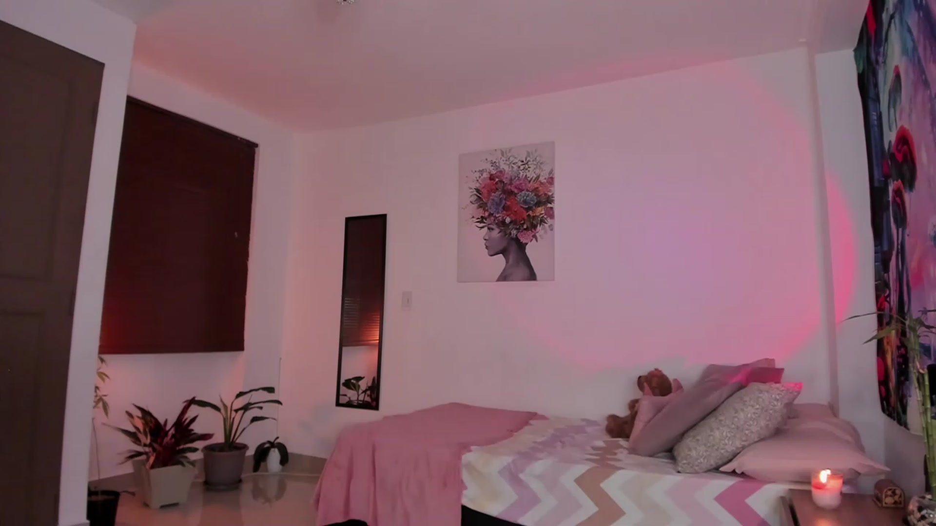Gallery image thumbnail from Pamelavelez's myfreecams stream on, 03/13/2023, 23:46 image 4 of 20