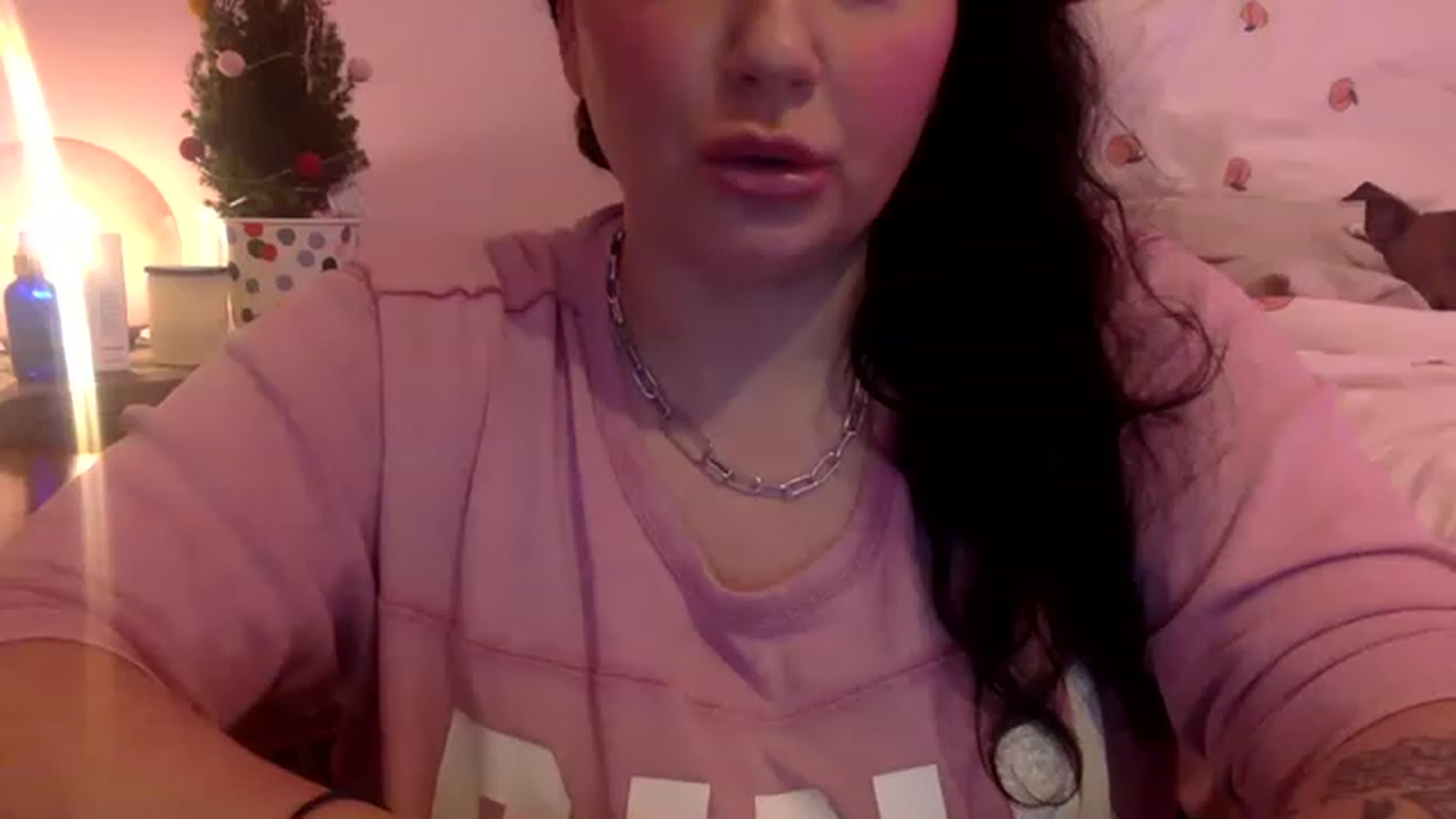 Gallery image thumbnail from Pandabella's myfreecams stream on, 12/04/2022, 01:02 image 17 of 20
