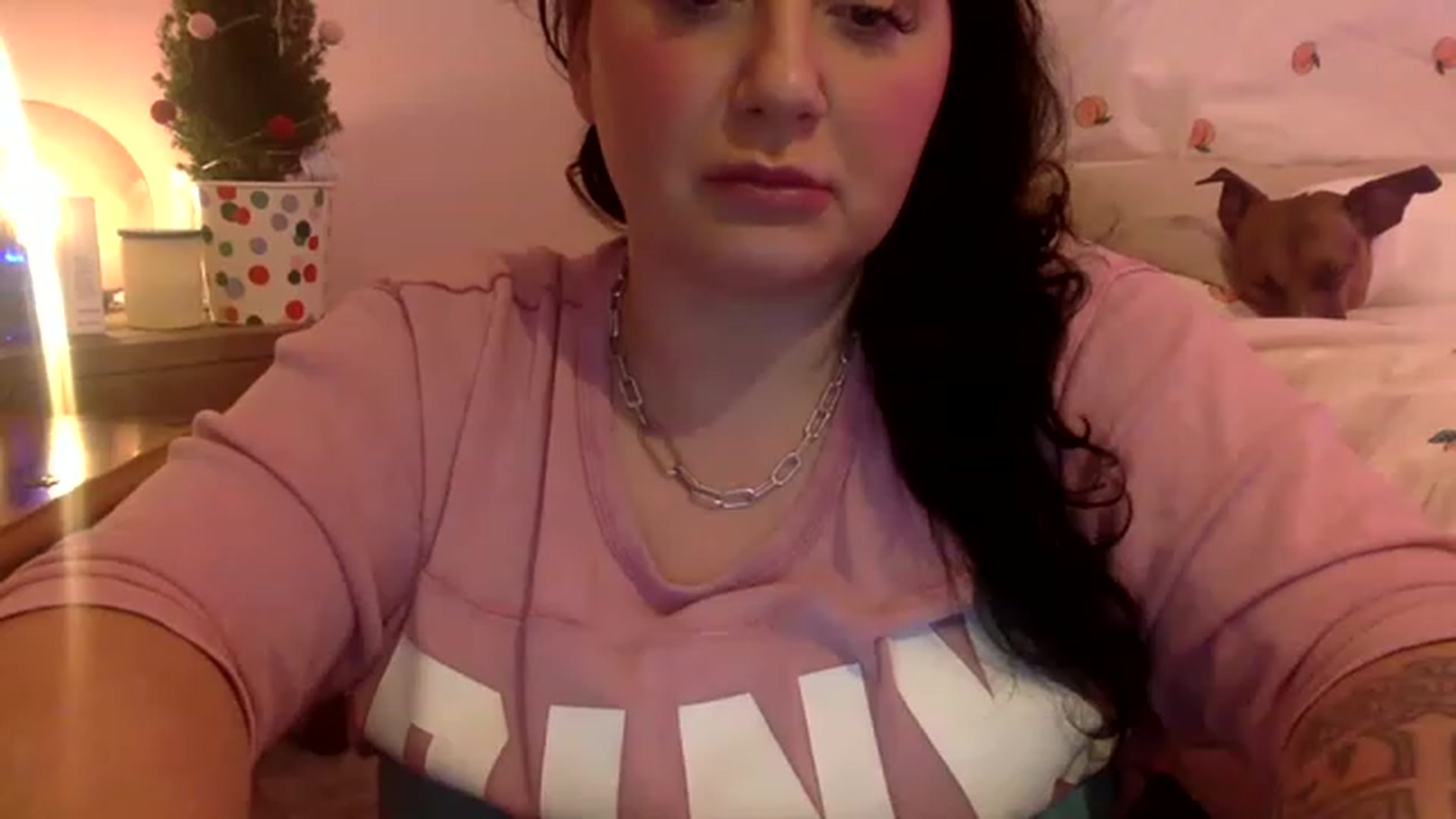 Gallery image thumbnail from Pandabella's myfreecams stream on, 12/04/2022, 01:02 image 19 of 20