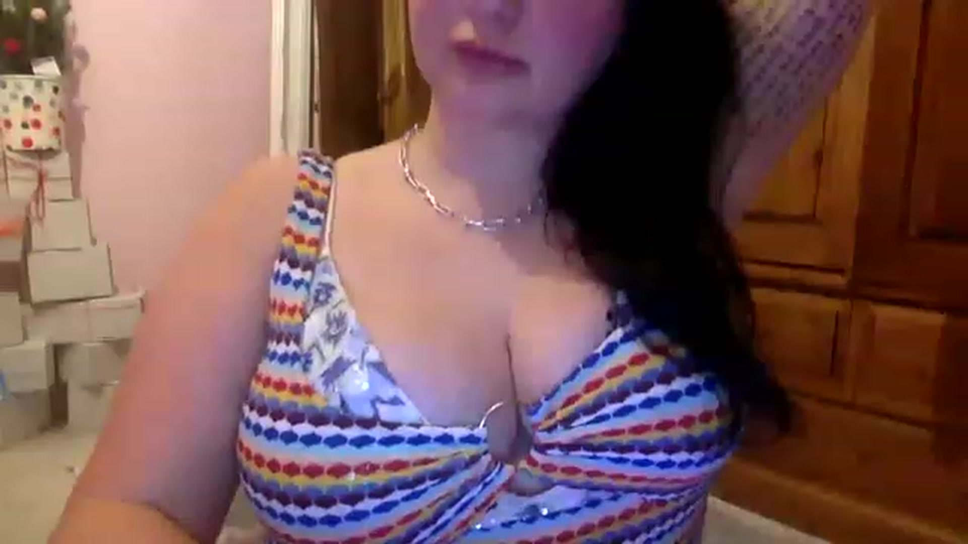 Gallery image thumbnail from Pandabella's myfreecams stream on, 12/05/2022, 24:01 image 9 of 20