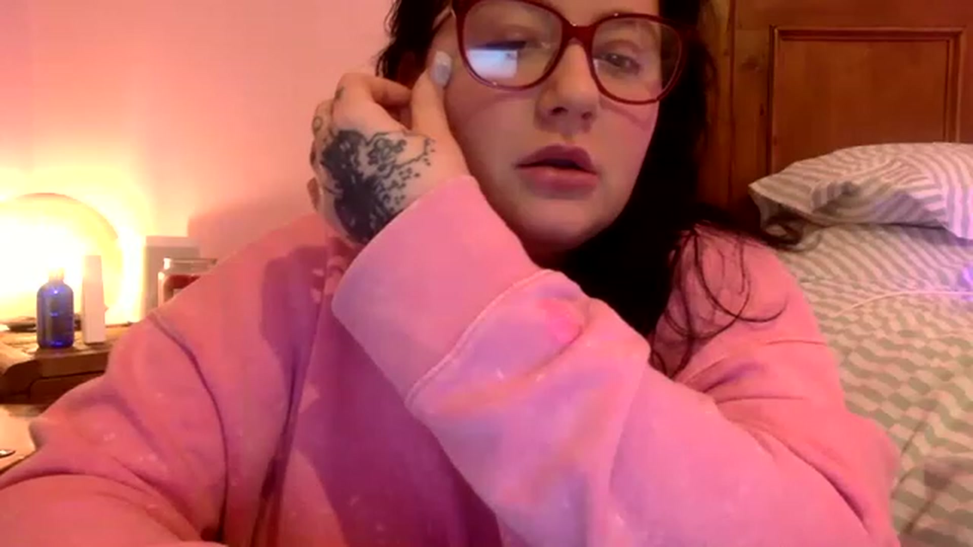 Gallery image thumbnail from Pandabella's myfreecams stream on, 01/17/2023, 23:49 image 5 of 20
