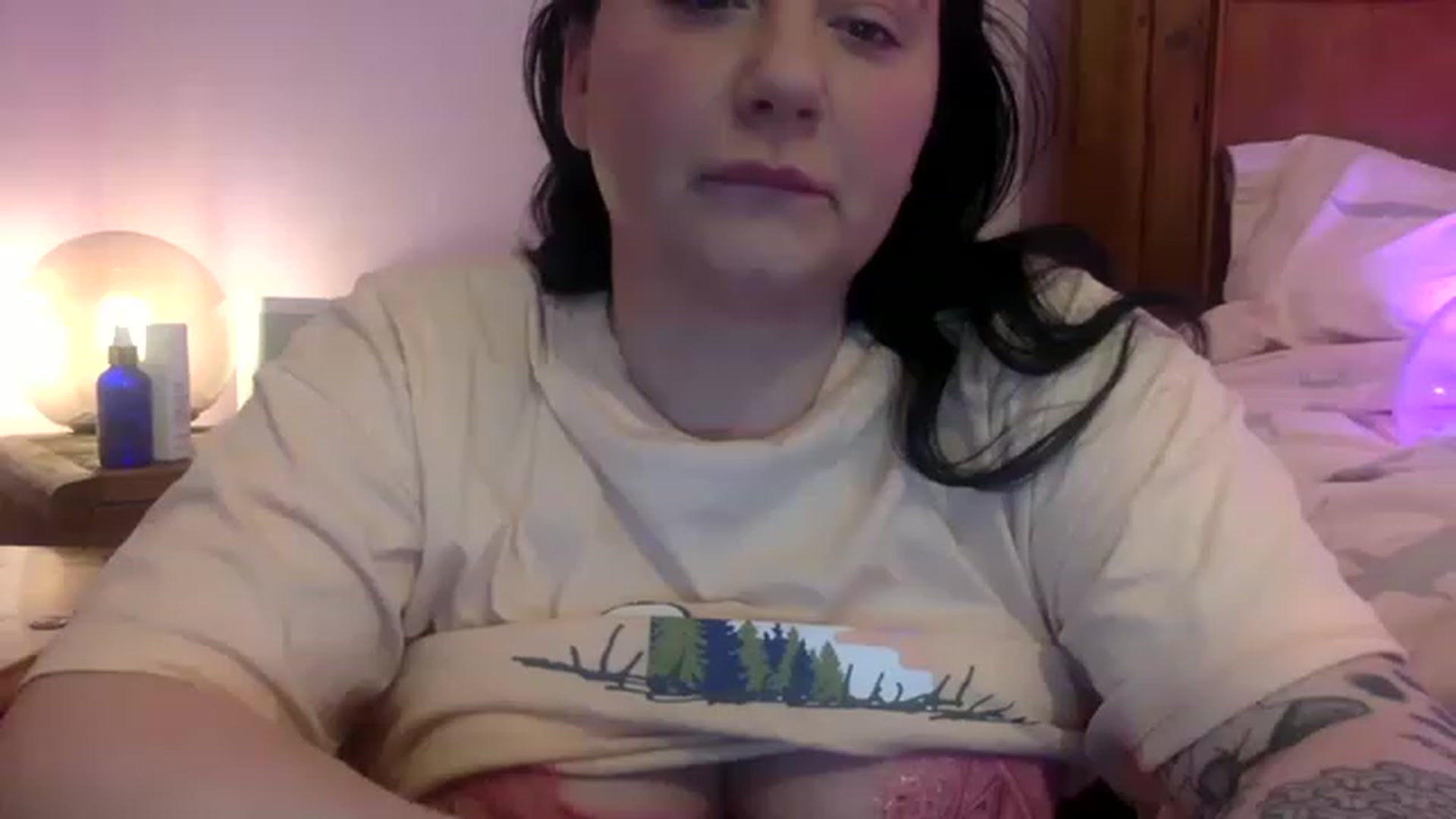 Gallery image thumbnail from Pandabella's myfreecams stream on, 02/11/2023, 13:01 image 1 of 20