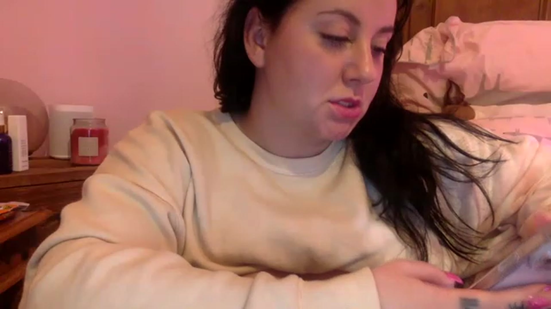 Gallery image thumbnail from Pandabella's myfreecams stream on, 02/17/2023, 22:46 image 18 of 20