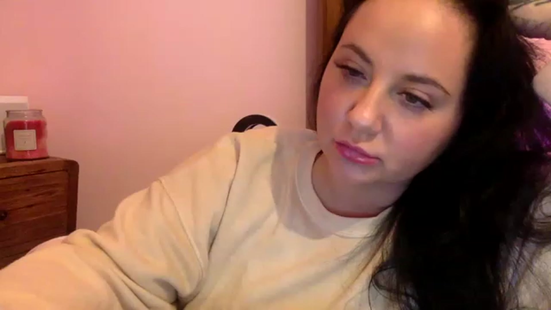 Gallery image thumbnail from Pandabella's myfreecams stream on, 02/17/2023, 22:46 image 4 of 20