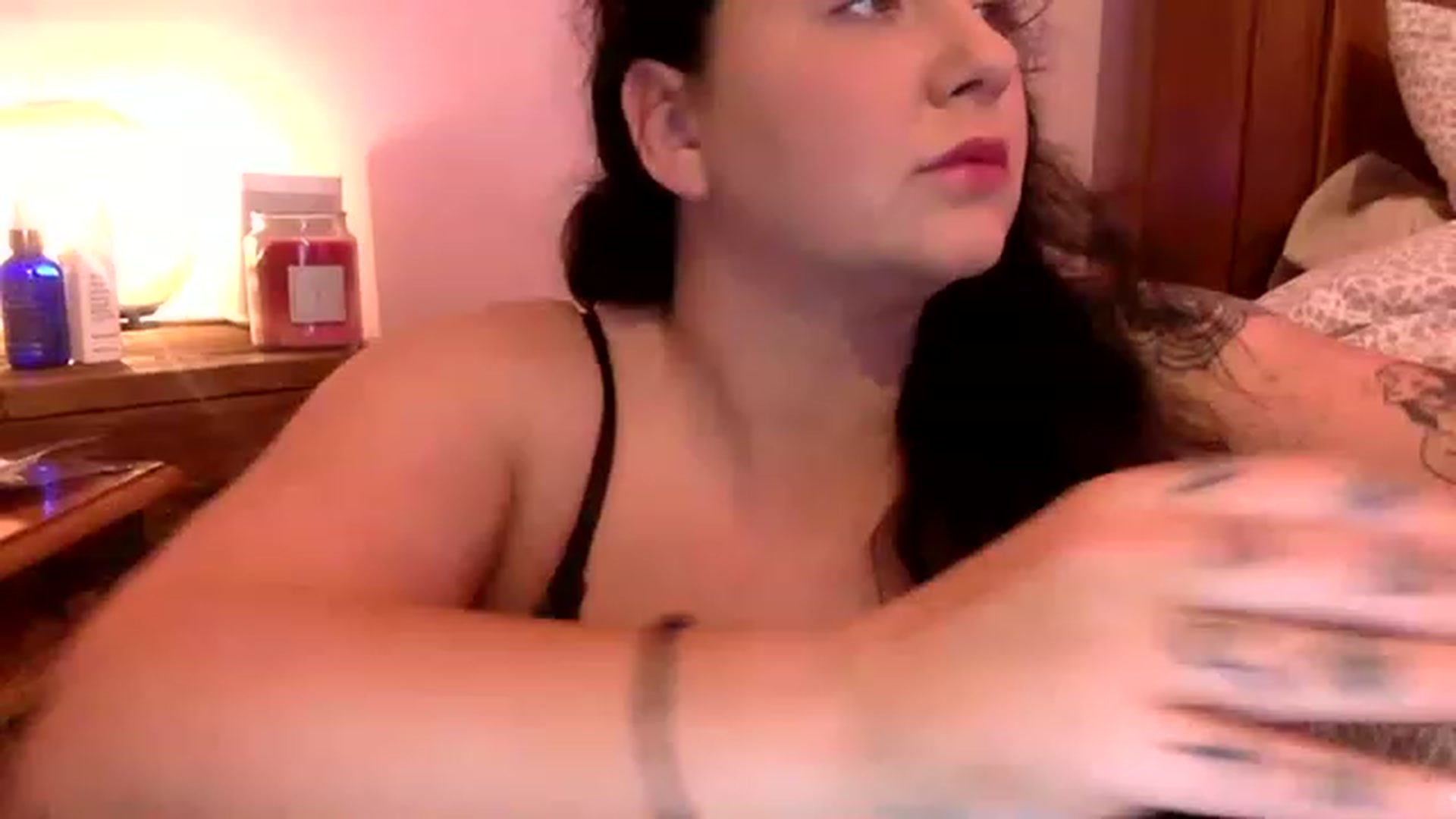Gallery image thumbnail from Pandabella's myfreecams stream on, 03/30/2023, 17:51 image 14 of 20