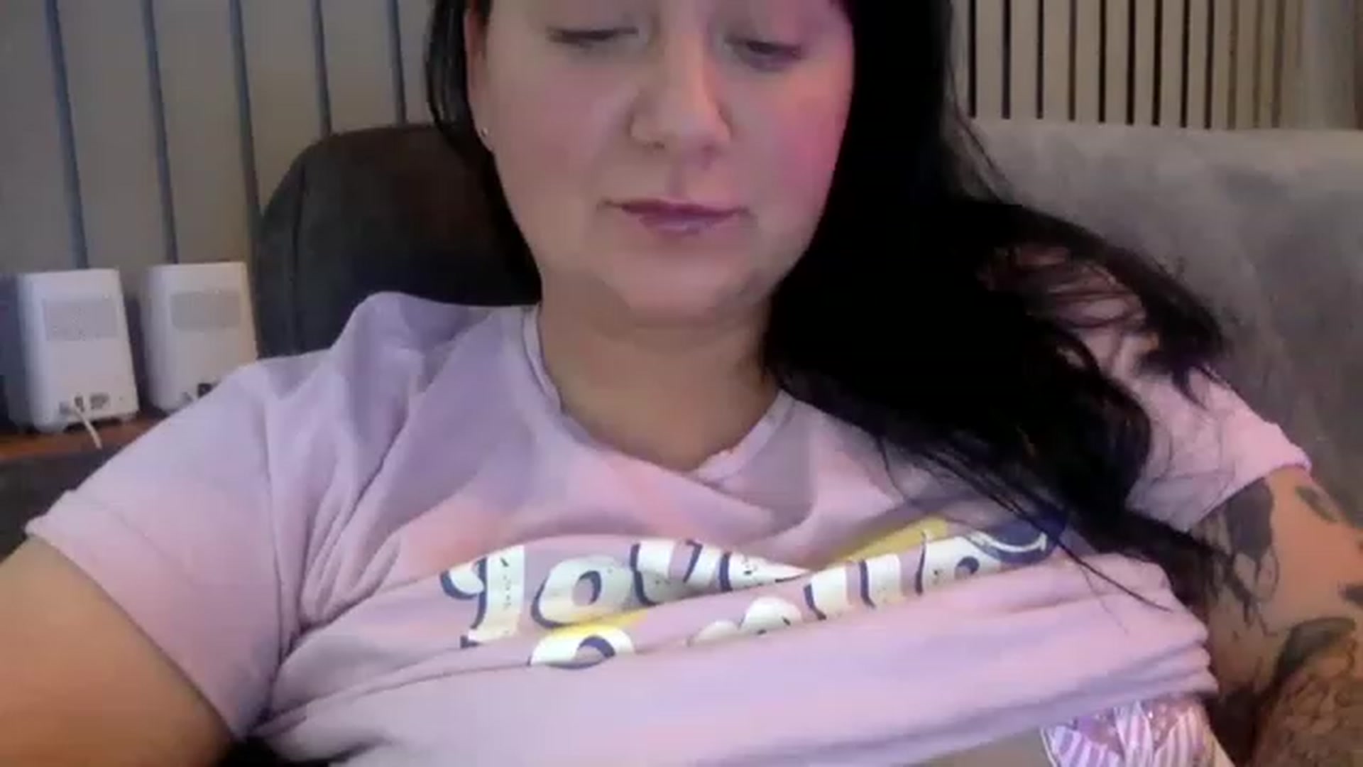 Gallery image thumbnail from Pandabella's myfreecams stream on, 04/15/2023, 22:01 image 6 of 20