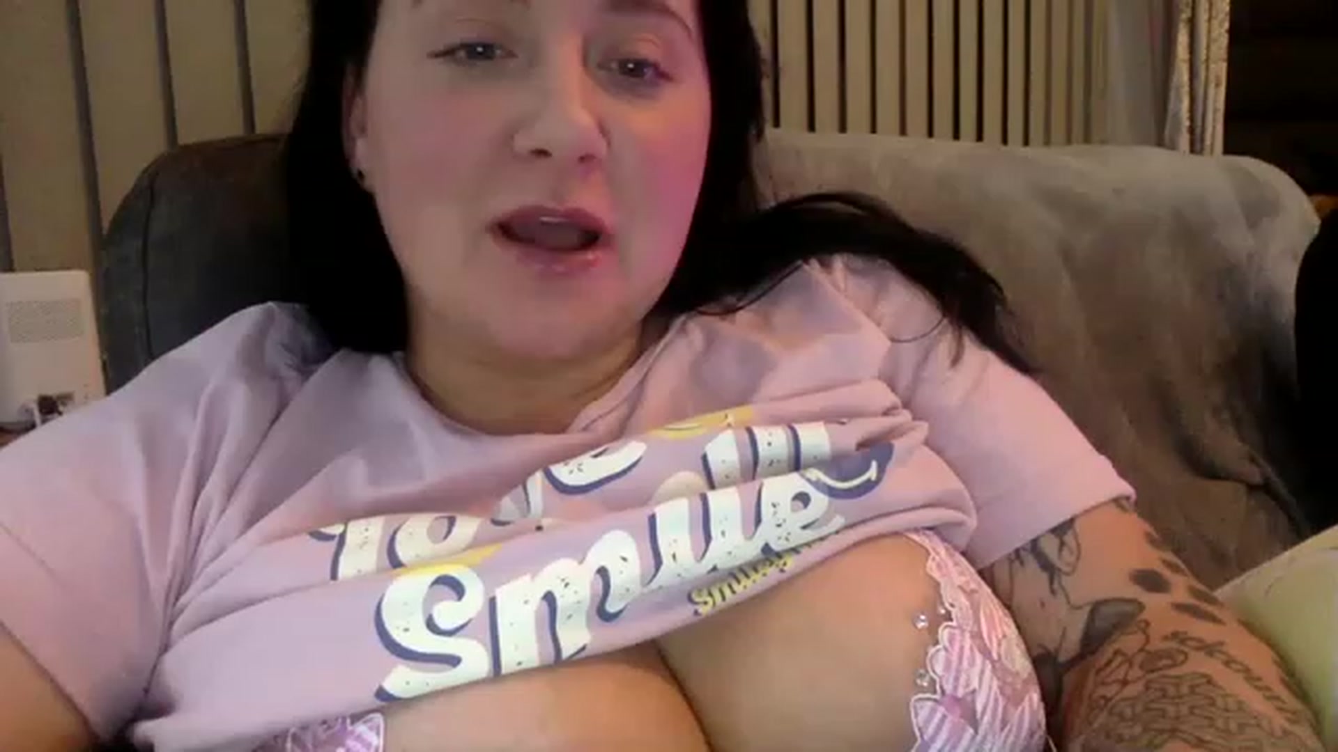 Gallery image thumbnail from Pandabella's myfreecams stream on, 04/15/2023, 22:01 image 11 of 20