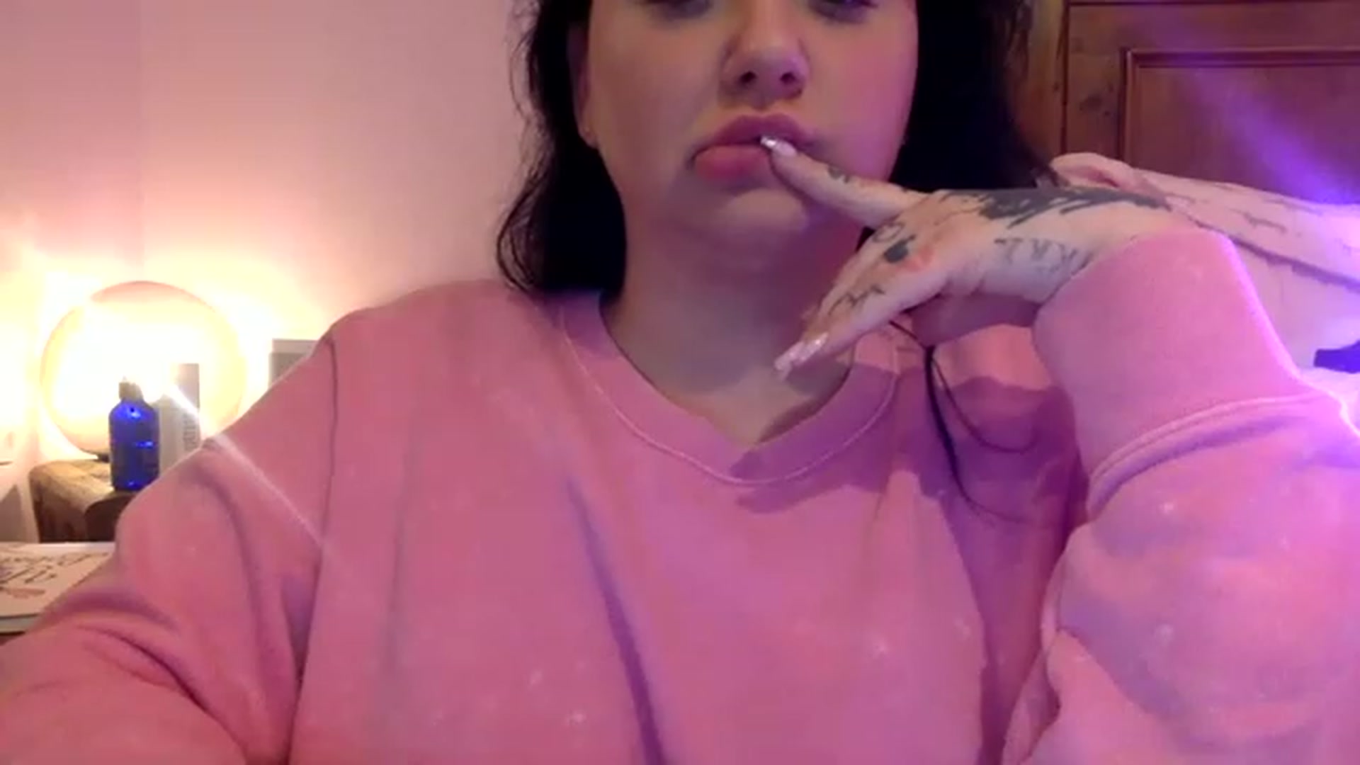 Gallery image thumbnail from Pandabella's myfreecams stream on, 04/21/2023, 22:58 image 7 of 20