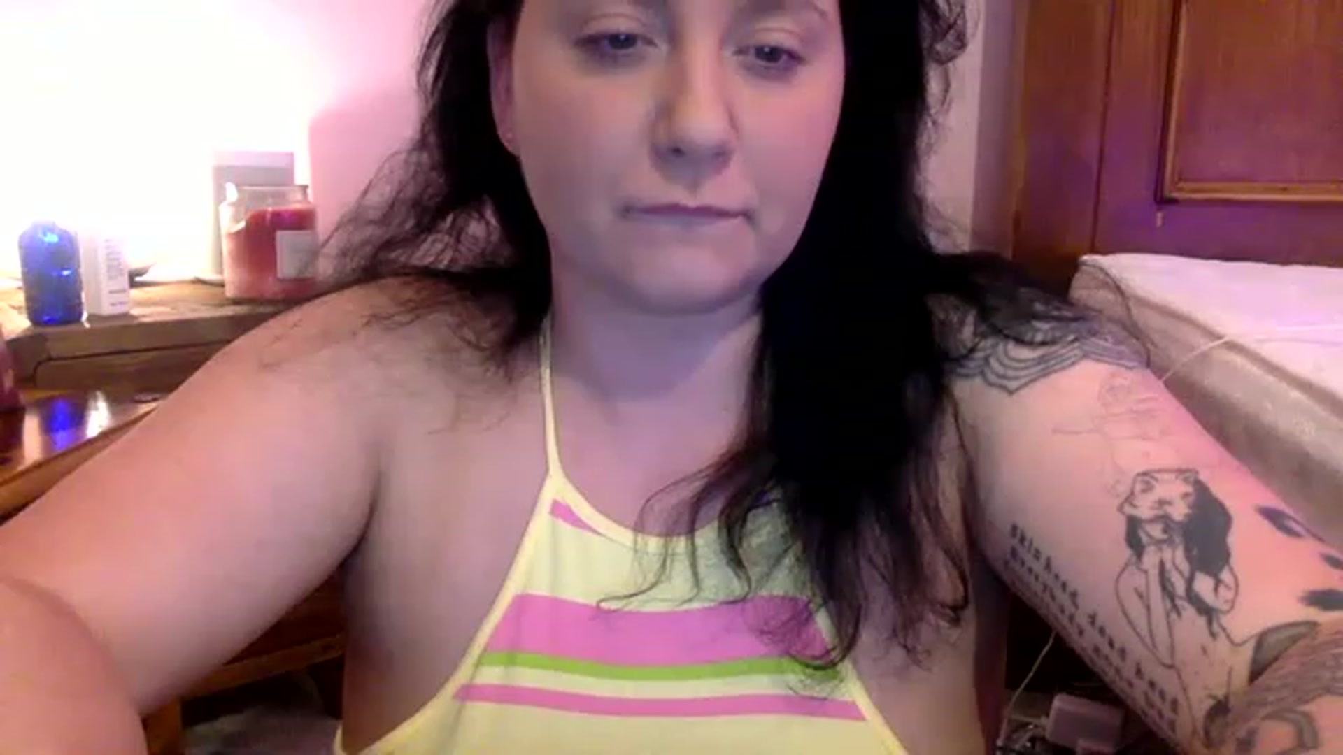 Gallery image thumbnail from Pandabella's myfreecams stream on, 04/22/2023, 21:44 image 17 of 20