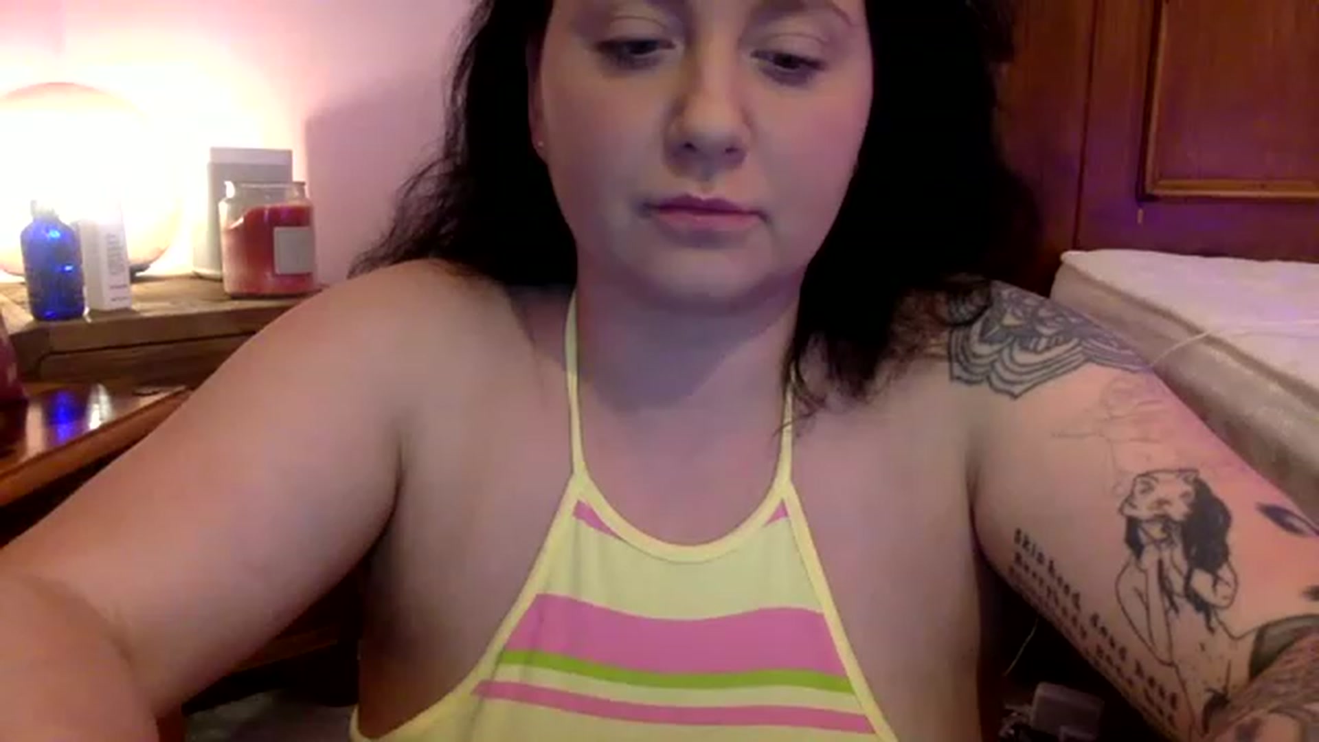 Gallery image thumbnail from Pandabella's myfreecams stream on, 04/22/2023, 21:44 image 19 of 20
