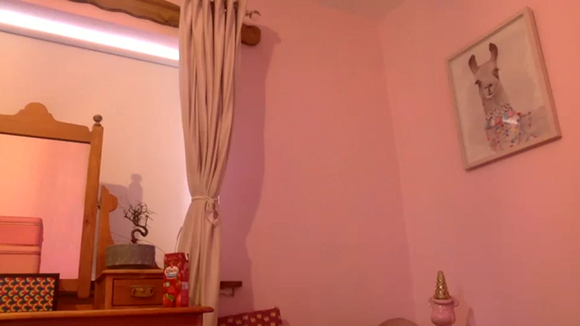 Gallery image thumbnail from Pandabella's myfreecams stream on, 05/19/2023, 10:56 image 14 of 20