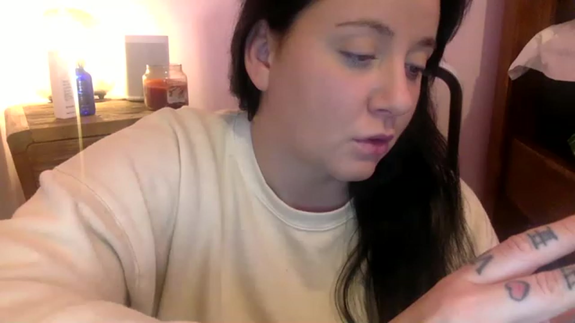 Gallery image thumbnail from Pandabella's myfreecams stream on, 08/09/2023, 23:28 image 16 of 20