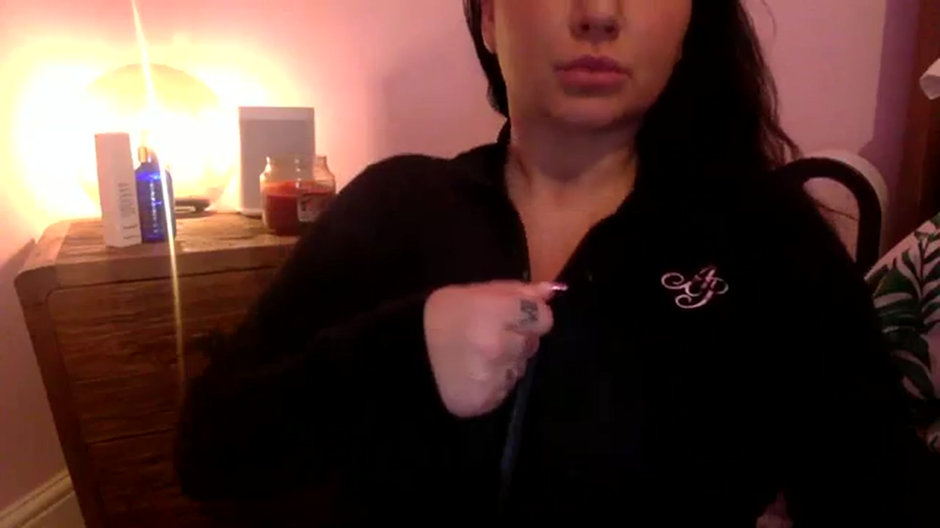 Gallery image thumbnail from Pandabella's myfreecams stream on, 08/12/2023, 22:41 image 12 of 20