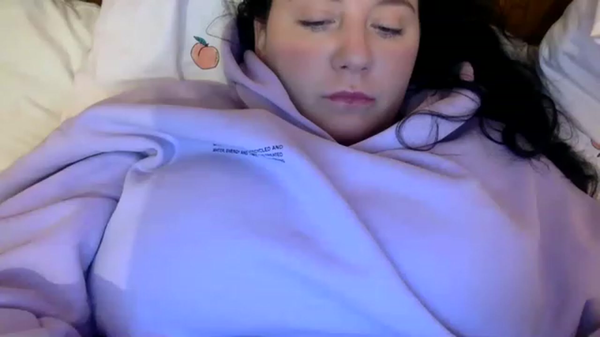 Gallery image thumbnail from Pandabella's myfreecams stream on, 08/17/2023, 23:04 image 17 of 20