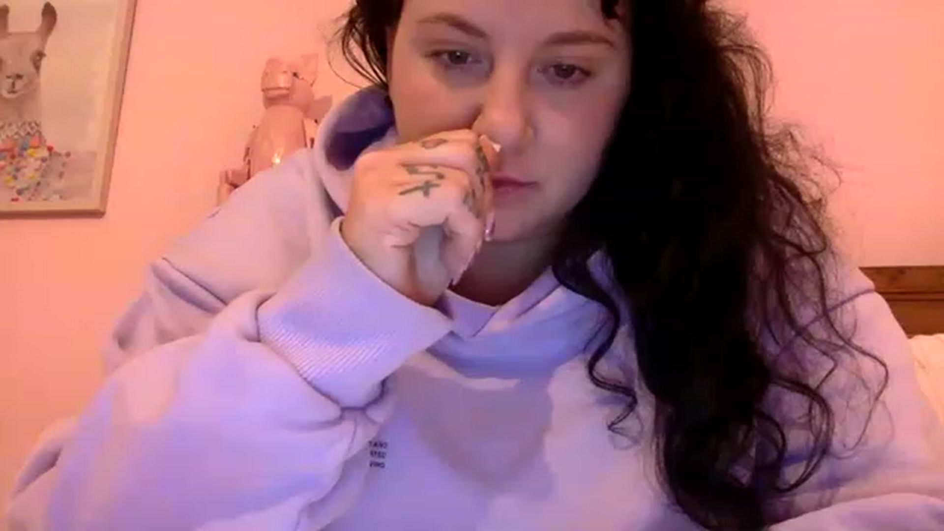 Gallery image thumbnail from Pandabella's myfreecams stream on, 08/17/2023, 23:04 image 3 of 20