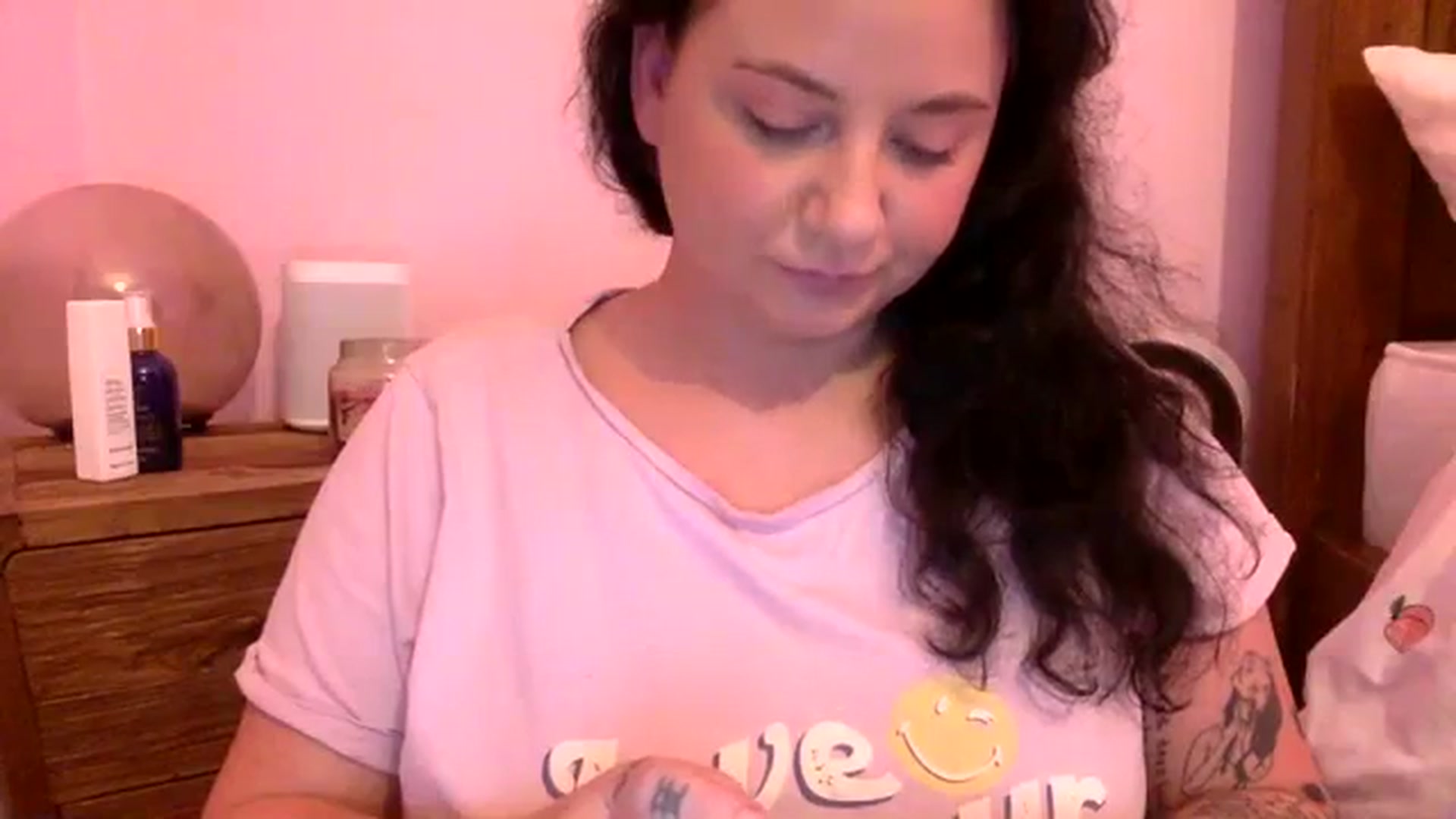 Gallery image thumbnail from Pandabella's myfreecams stream on, 08/18/2023, 23:45 image 8 of 20
